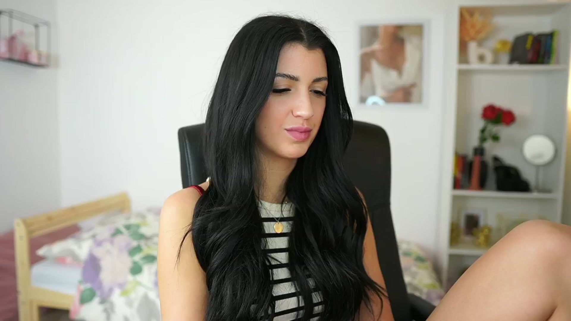 Gallery image thumbnail from Julia_Roca's myfreecams stream on, 05/12/2024, 13:28 image 6 of 20