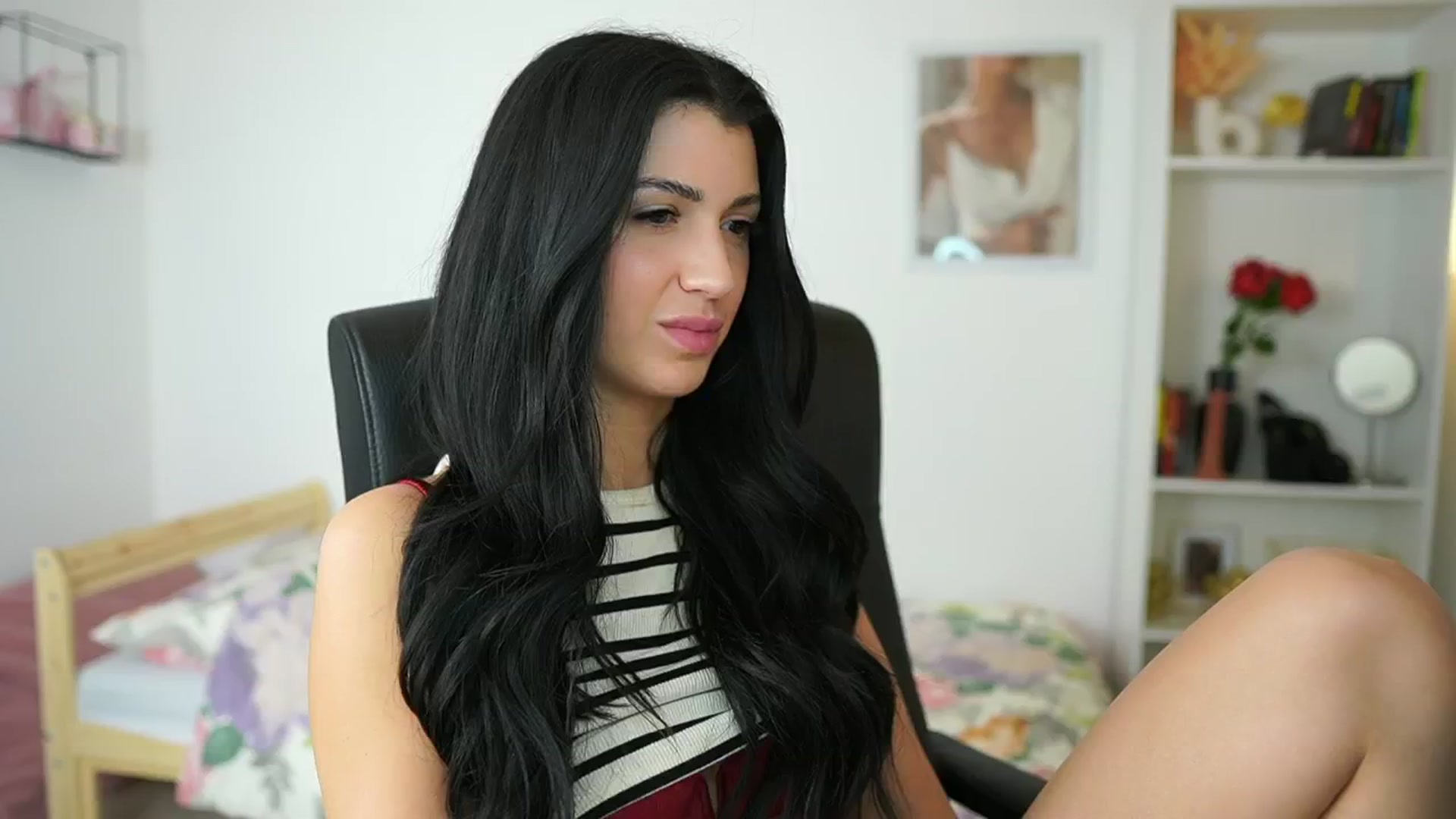 Gallery image thumbnail from Julia_Roca's myfreecams stream on, 05/12/2024, 14:47 image 6 of 20