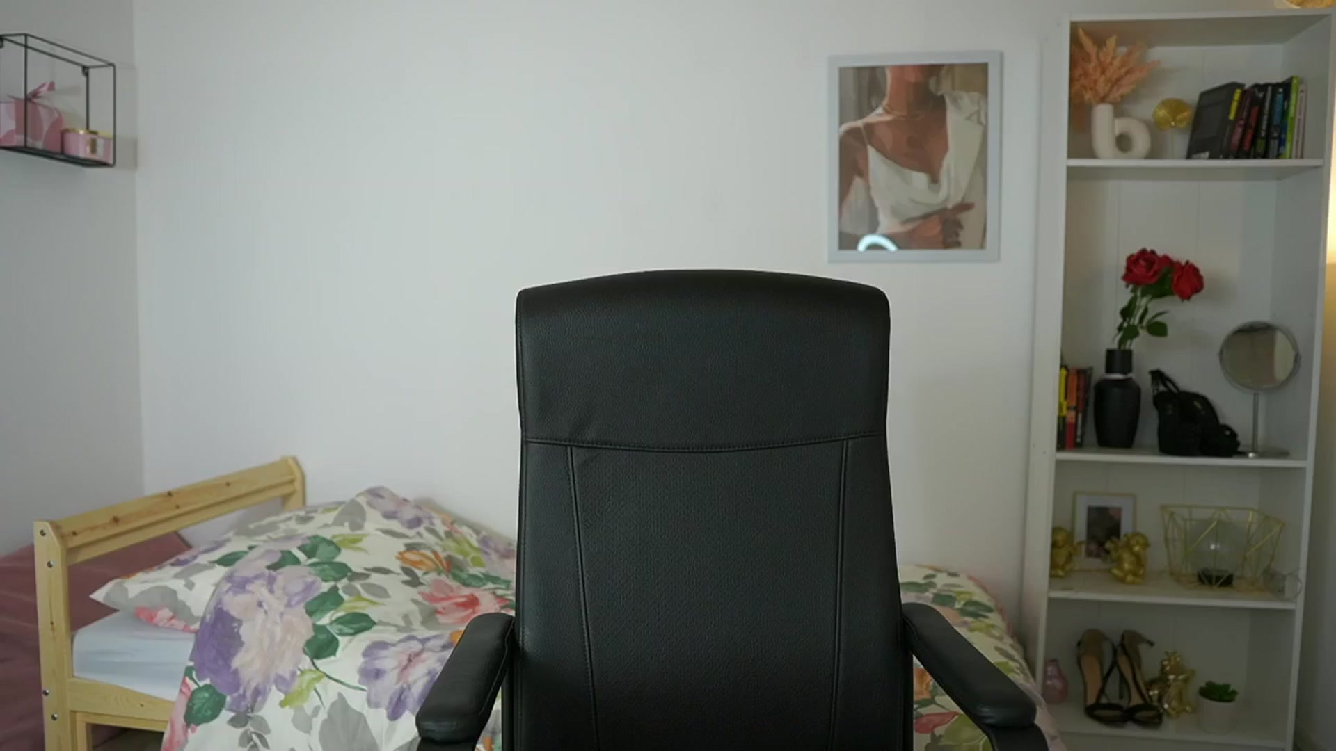 Gallery image thumbnail from Julia_Roca's myfreecams stream on, 05/12/2024, 16:21 image 14 of 20