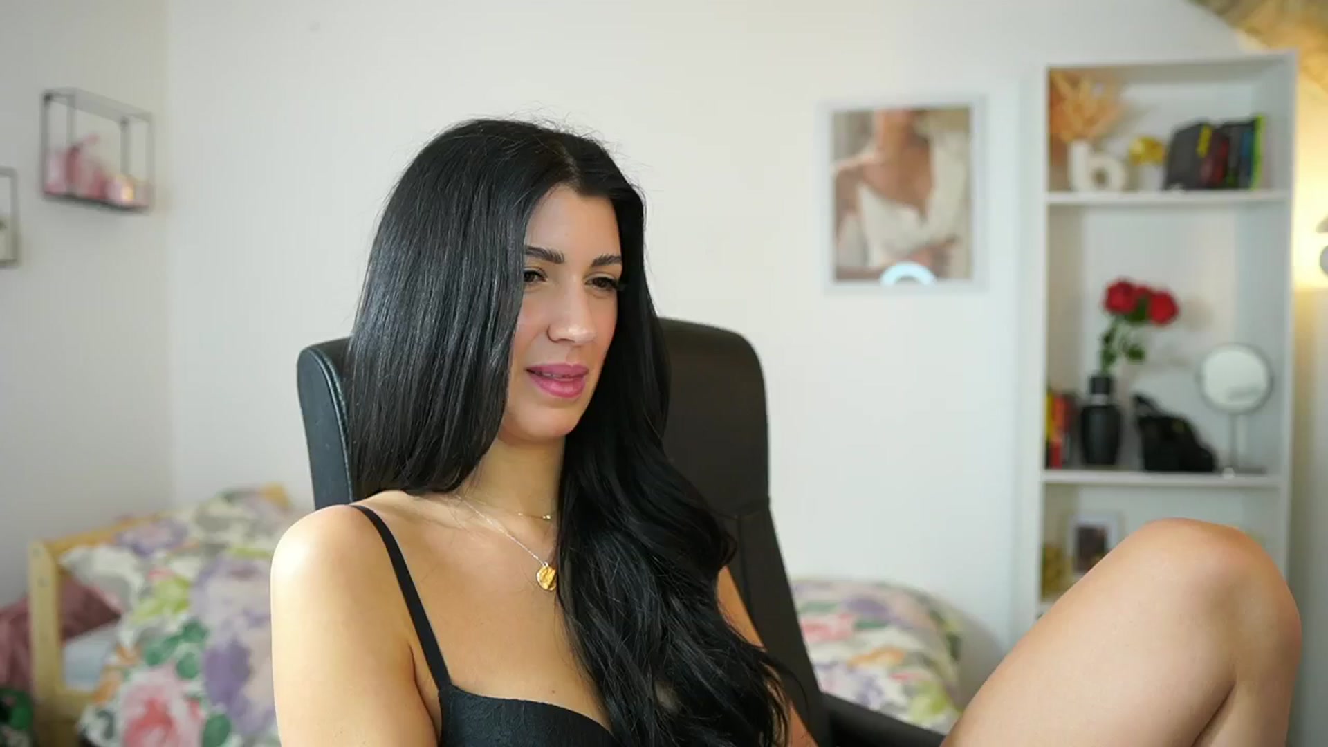 Gallery image thumbnail from Julia_Roca's myfreecams stream on, 05/14/2024, 10:06 image 15 of 20