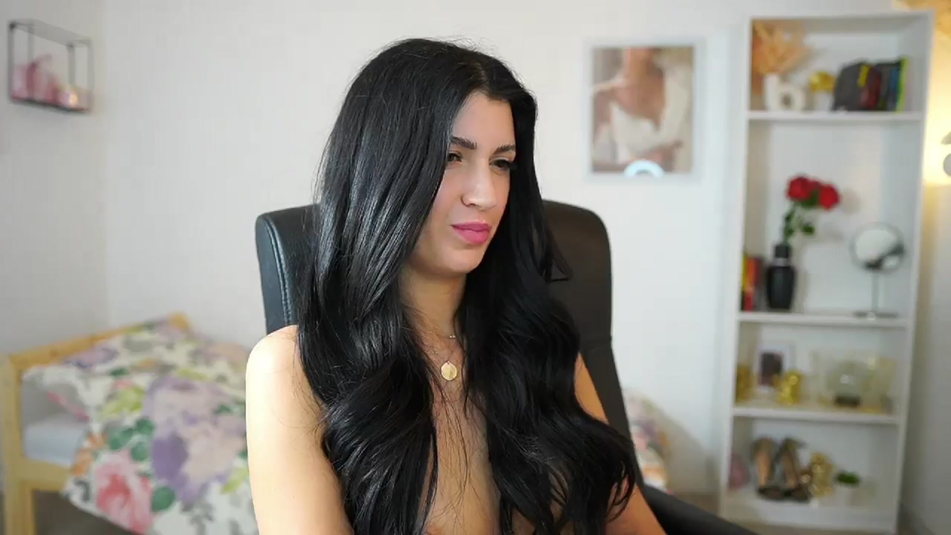 Gallery image thumbnail from Julia_Roca's myfreecams stream on, 05/14/2024, 17:52 image 6 of 20