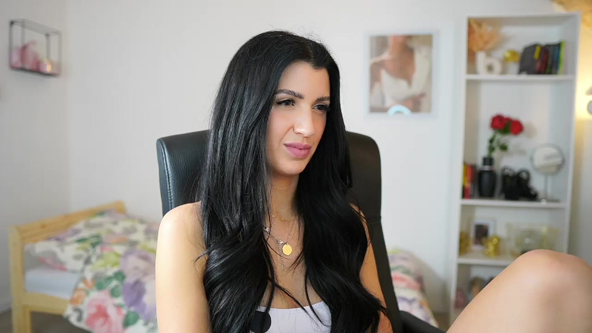 Gallery image thumbnail from Julia_Roca's myfreecams stream on, 05/15/2024, 15:15 image 2 of 20
