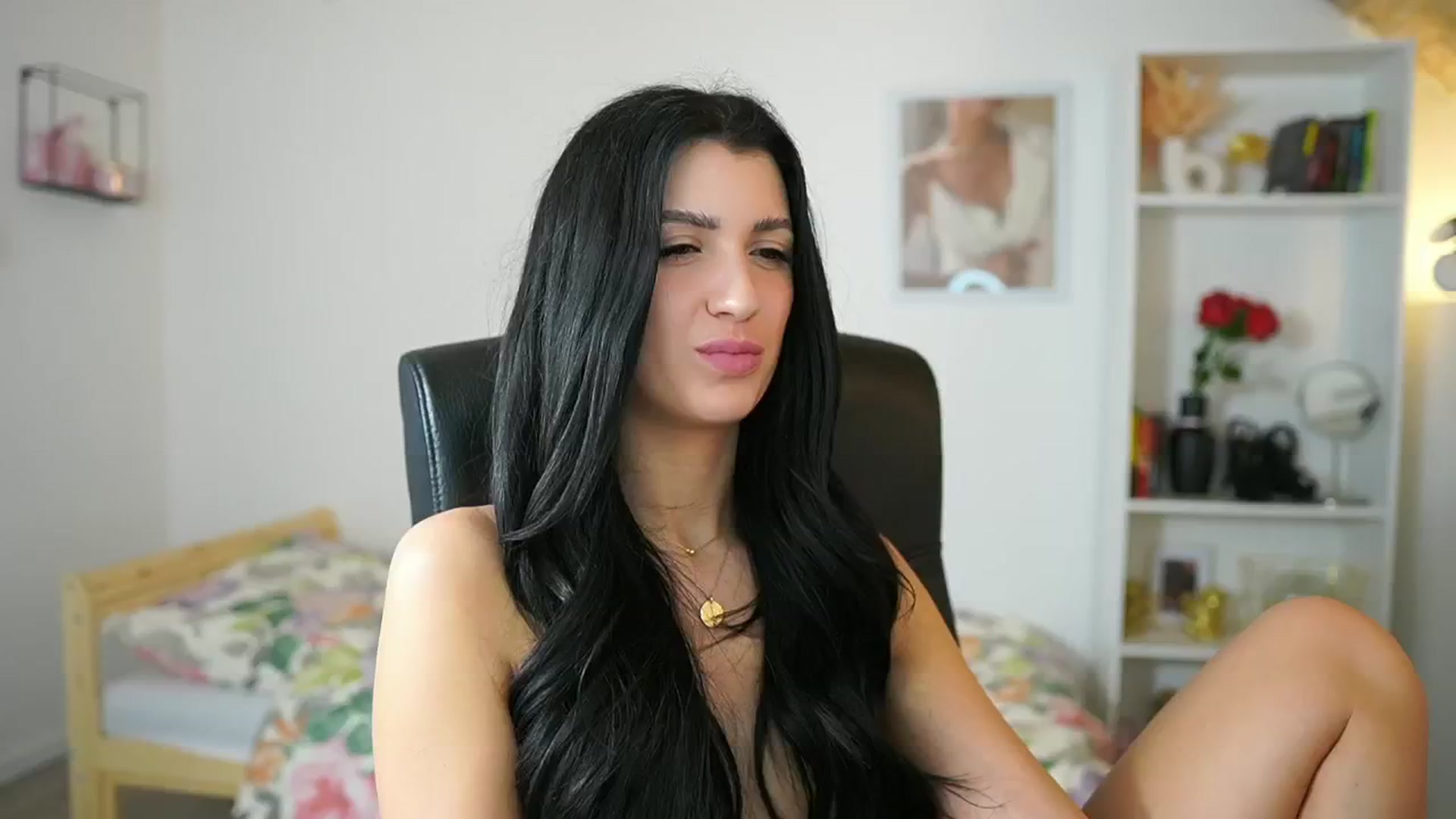 Gallery image thumbnail from Julia_Roca's myfreecams stream on, 05/15/2024, 16:59 image 16 of 20