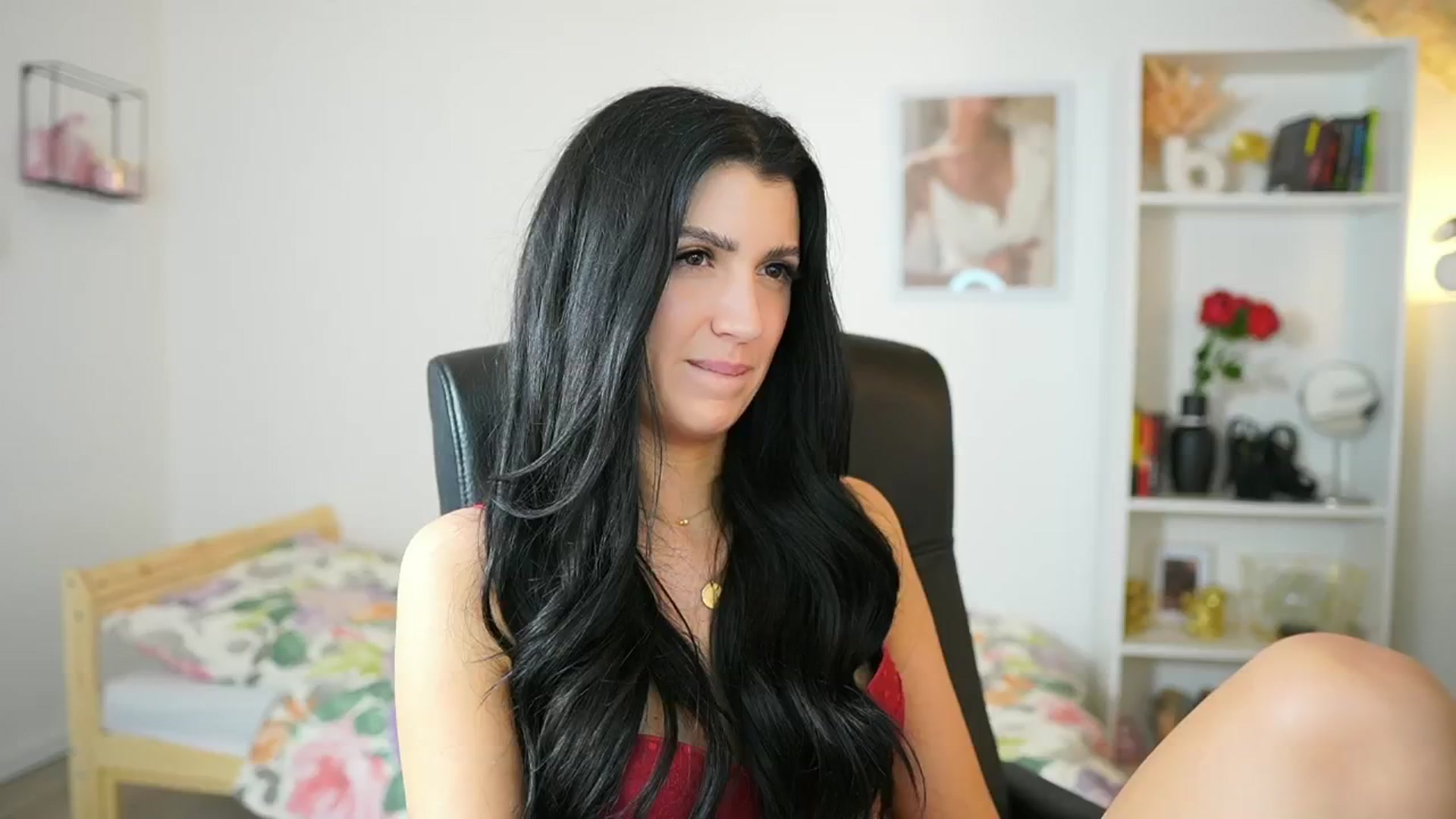 Gallery image thumbnail from Julia_Roca's myfreecams stream on, 05/15/2024, 18:40 image 7 of 20