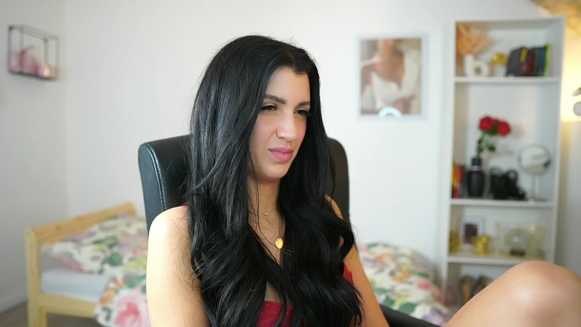 Gallery image thumbnail from Julia_Roca's myfreecams stream on, 05/15/2024, 18:40 image 10 of 20