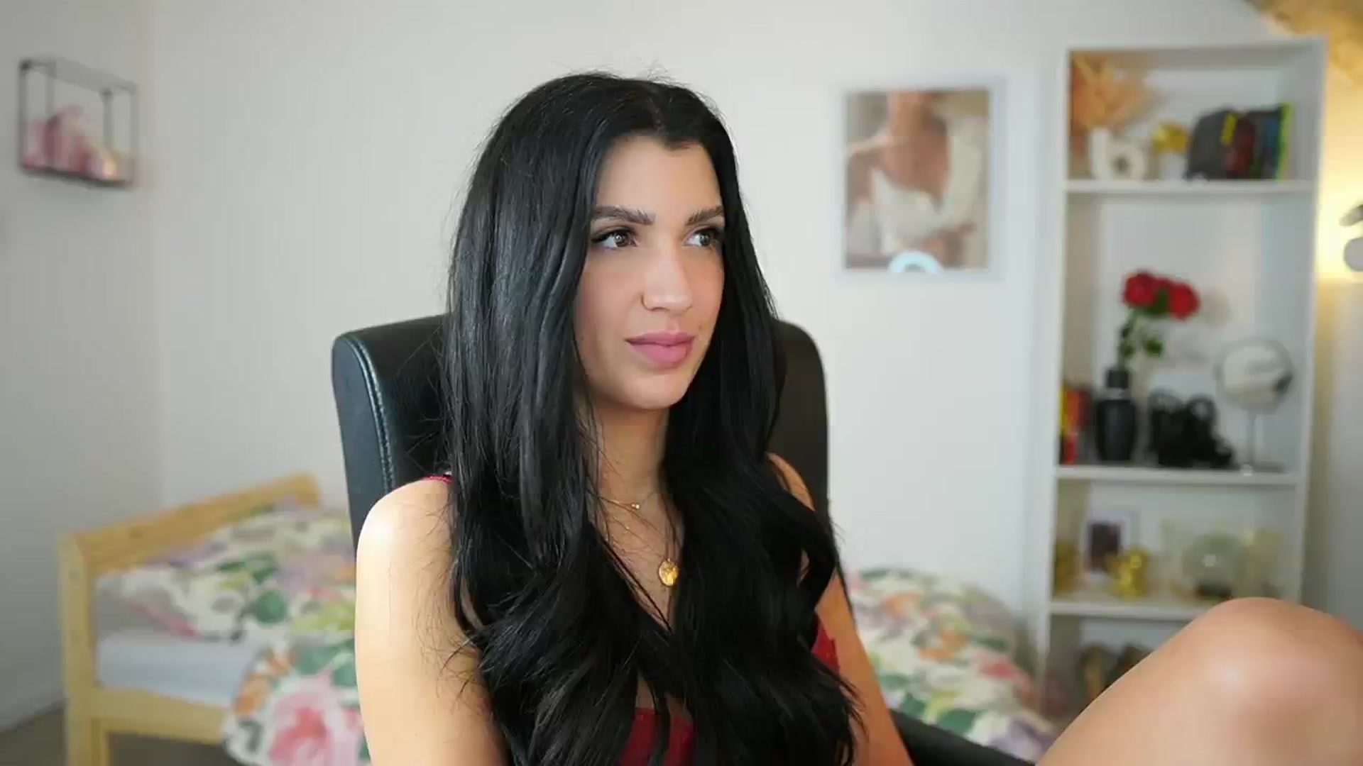 Gallery image thumbnail from Julia_Roca's myfreecams stream on, 05/15/2024, 18:40 image 8 of 20