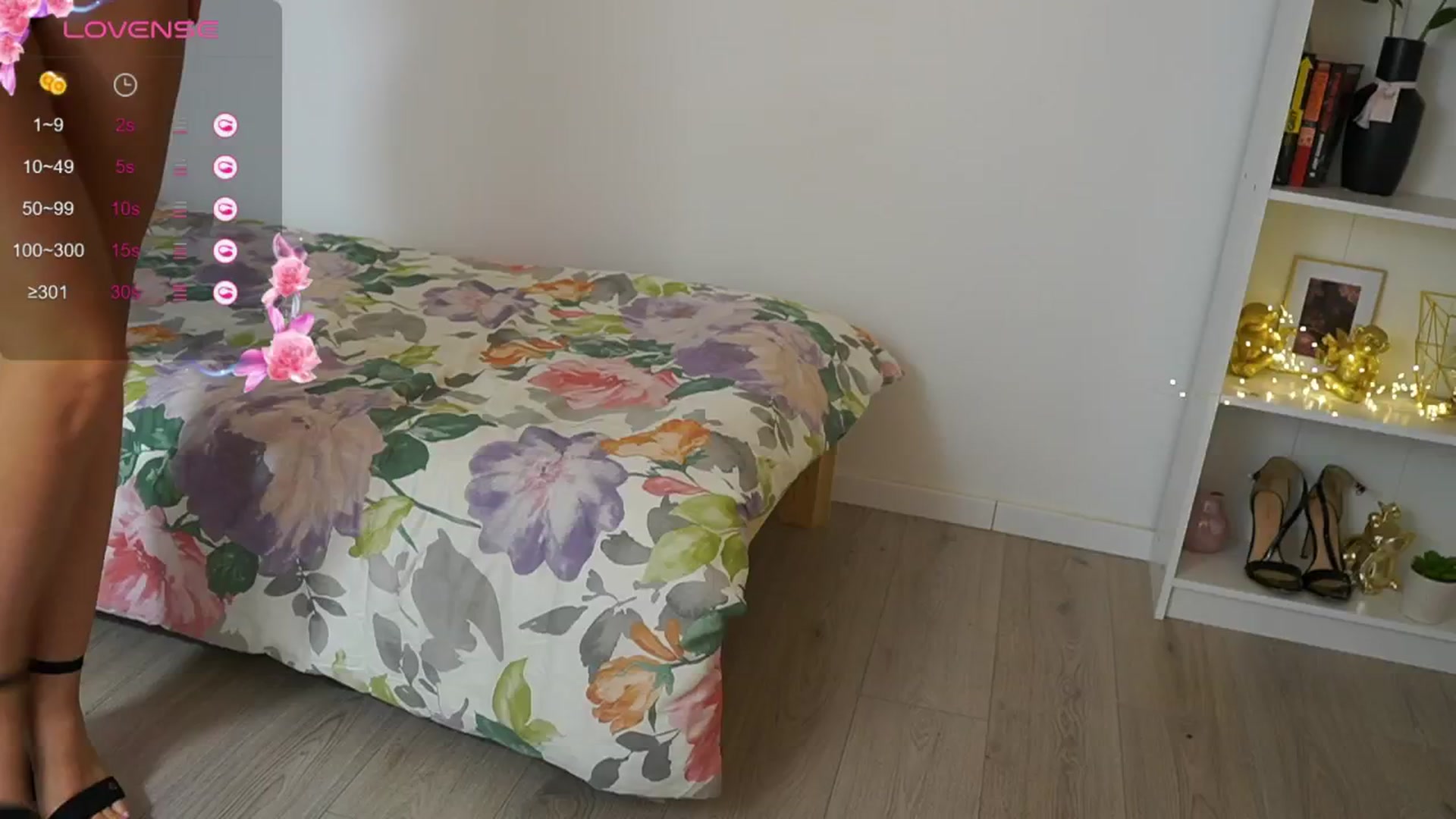 Gallery image thumbnail from Julia_Roca's myfreecams stream on, 05/18/2024, 11:39 image 10 of 20