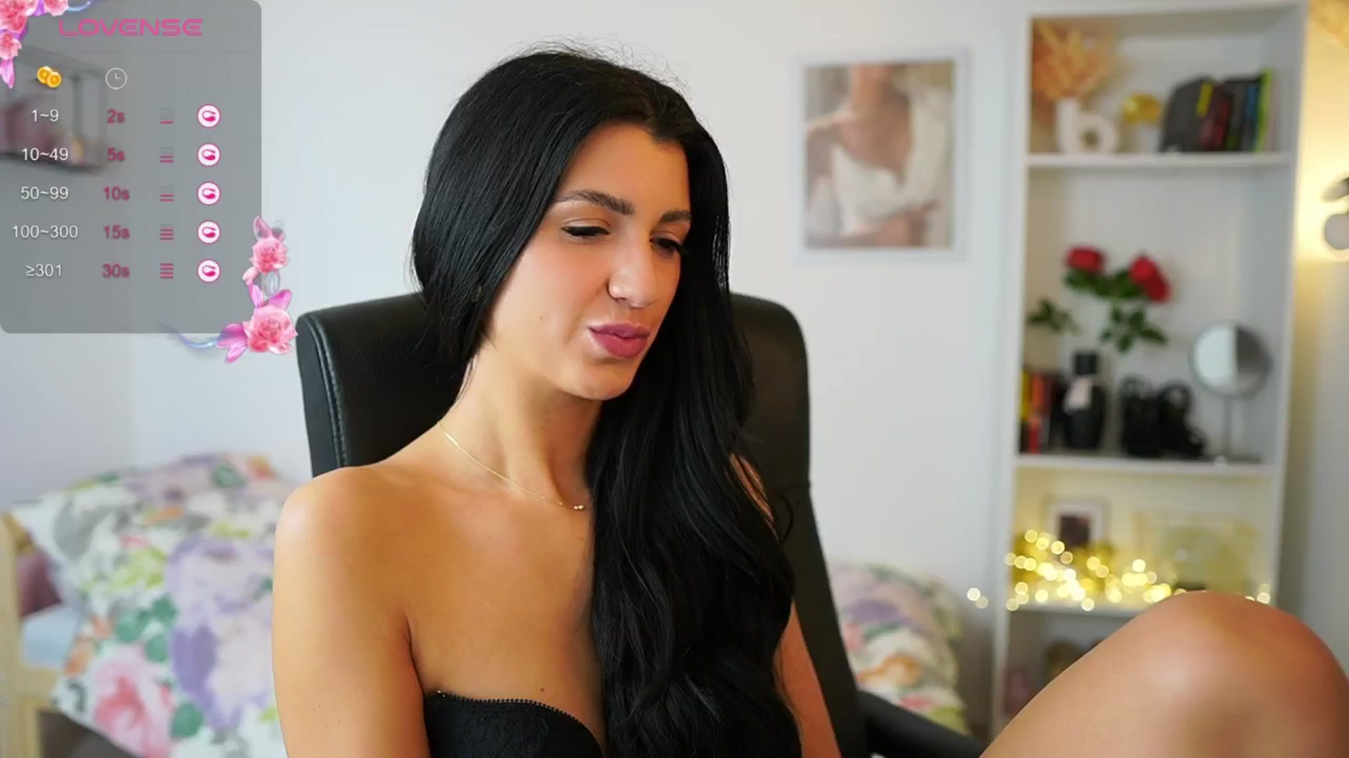 Gallery image thumbnail from Julia_Roca's myfreecams stream on, 05/18/2024, 11:39 image 4 of 20