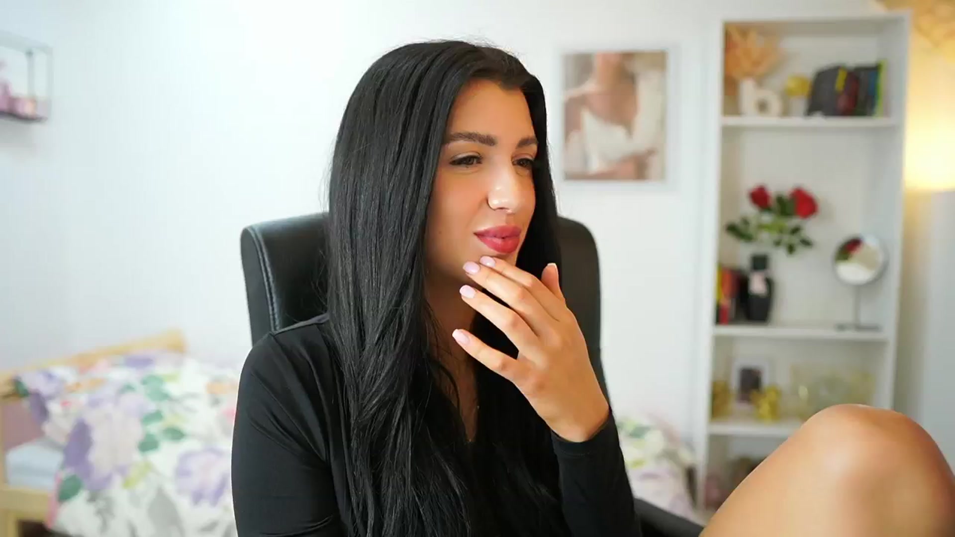 Gallery image thumbnail from Julia_Roca's myfreecams stream on, 05/25/2024, 11:29 image 3 of 20