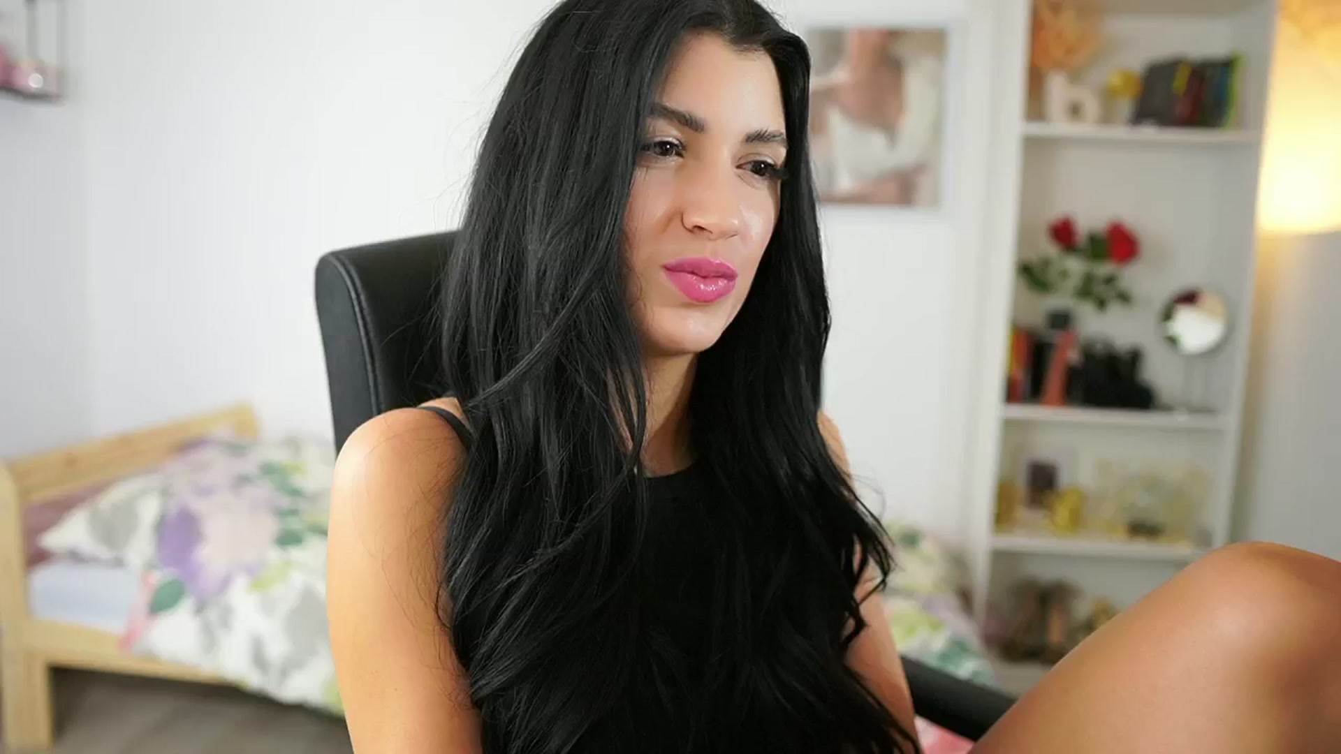 Gallery image thumbnail from Julia_Roca's myfreecams stream on, 05/28/2024, 19:51 image 5 of 20