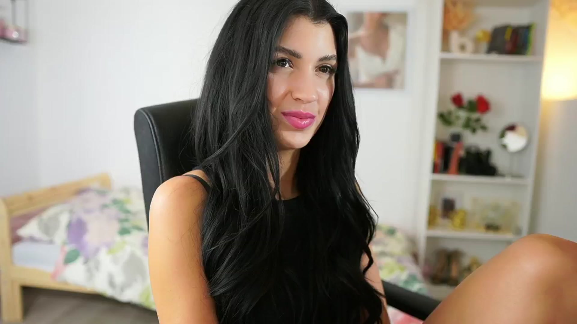 Gallery image thumbnail from Julia_Roca's myfreecams stream on, 05/28/2024, 19:51 image 4 of 20