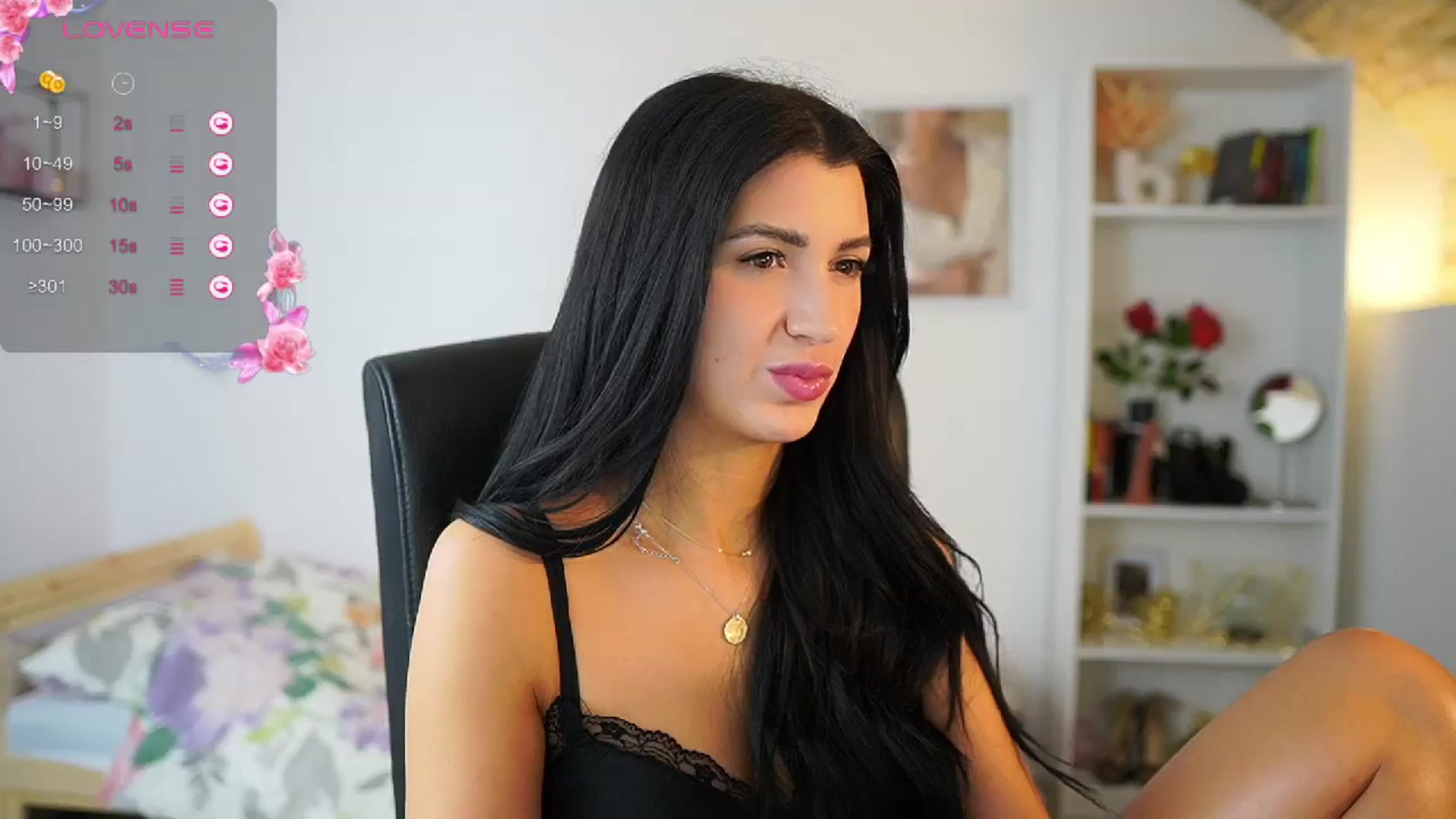 Gallery image thumbnail from Julia_Roca's myfreecams stream on, 05/29/2024, 14:09 image 3 of 20