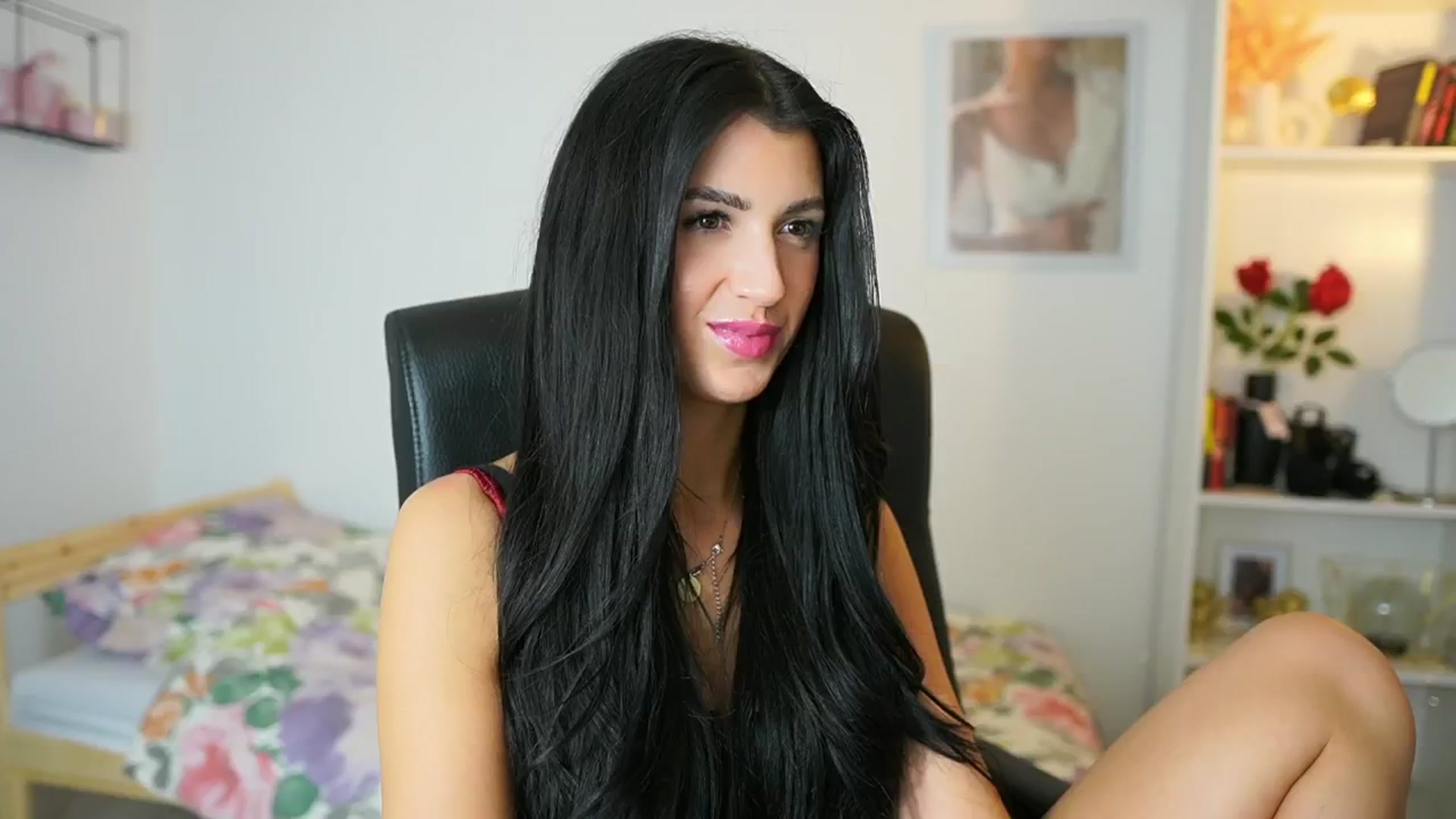 Gallery image thumbnail from Julia_Roca's myfreecams stream on, 05/30/2024, 19:03 image 5 of 20