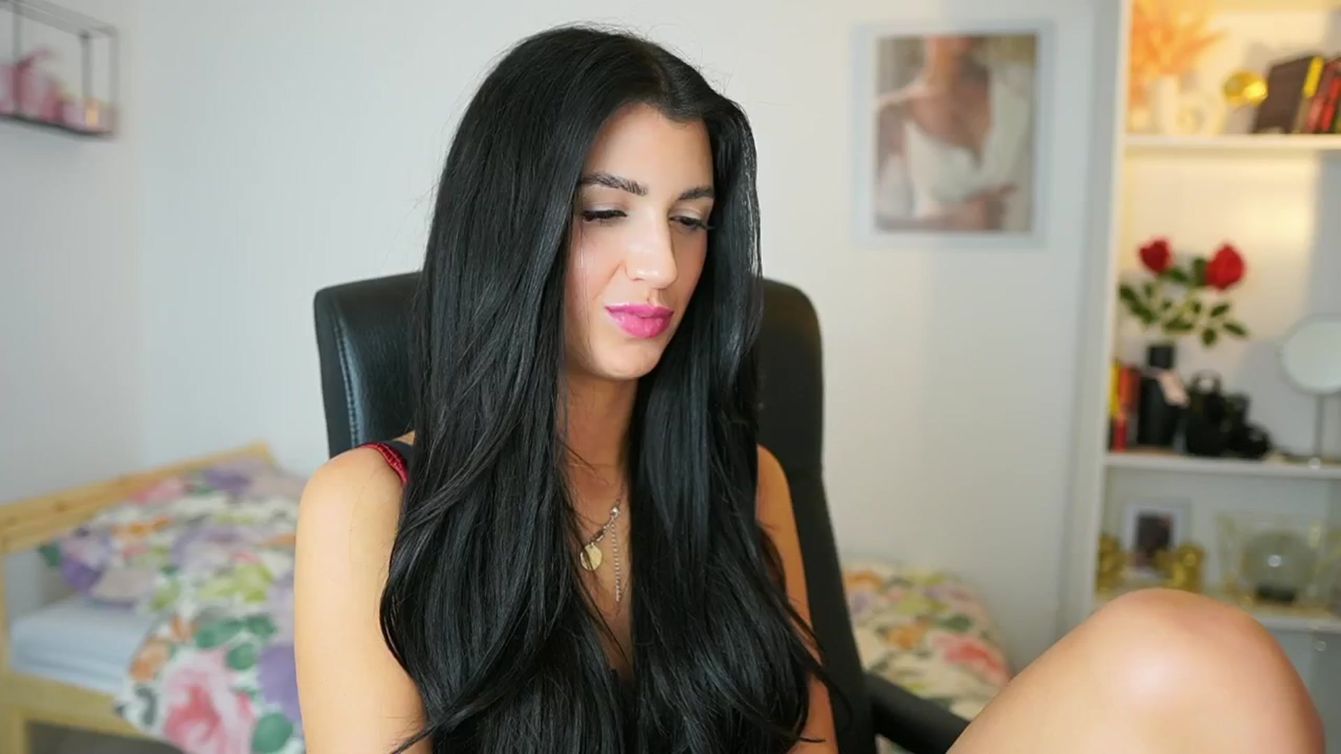 Gallery image thumbnail from Julia_Roca's myfreecams stream on, 05/30/2024, 19:03 image 11 of 20