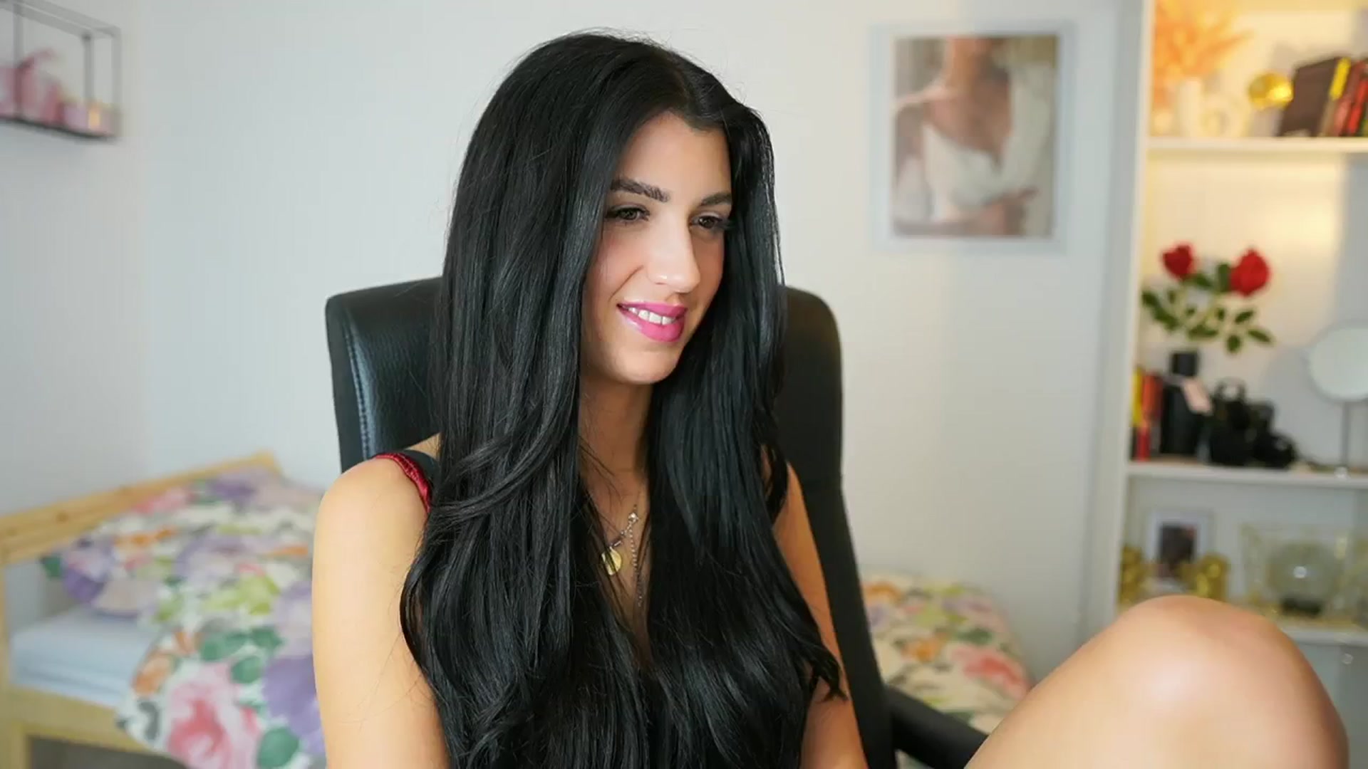 Gallery image thumbnail from Julia_Roca's myfreecams stream on, 05/30/2024, 19:03 image 7 of 20