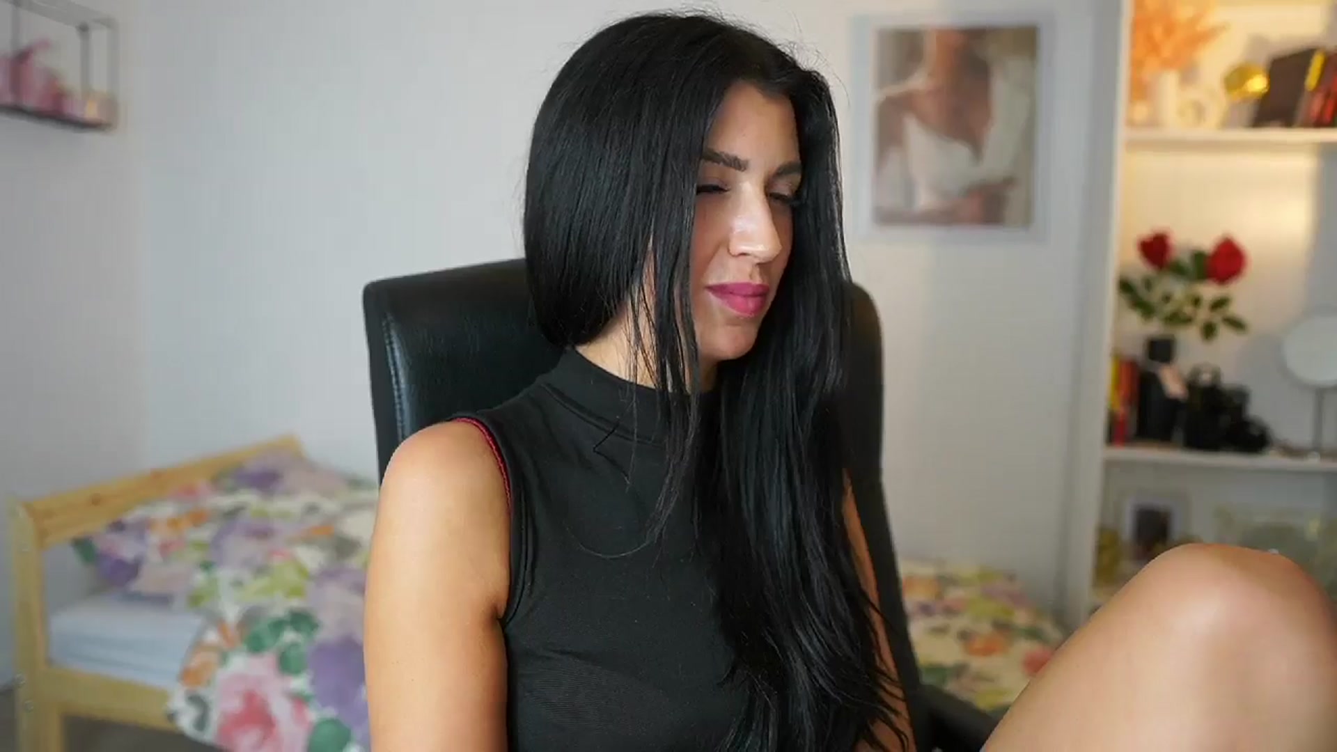 Gallery image thumbnail from Julia_Roca's myfreecams stream on, 05/30/2024, 21:43 image 14 of 20