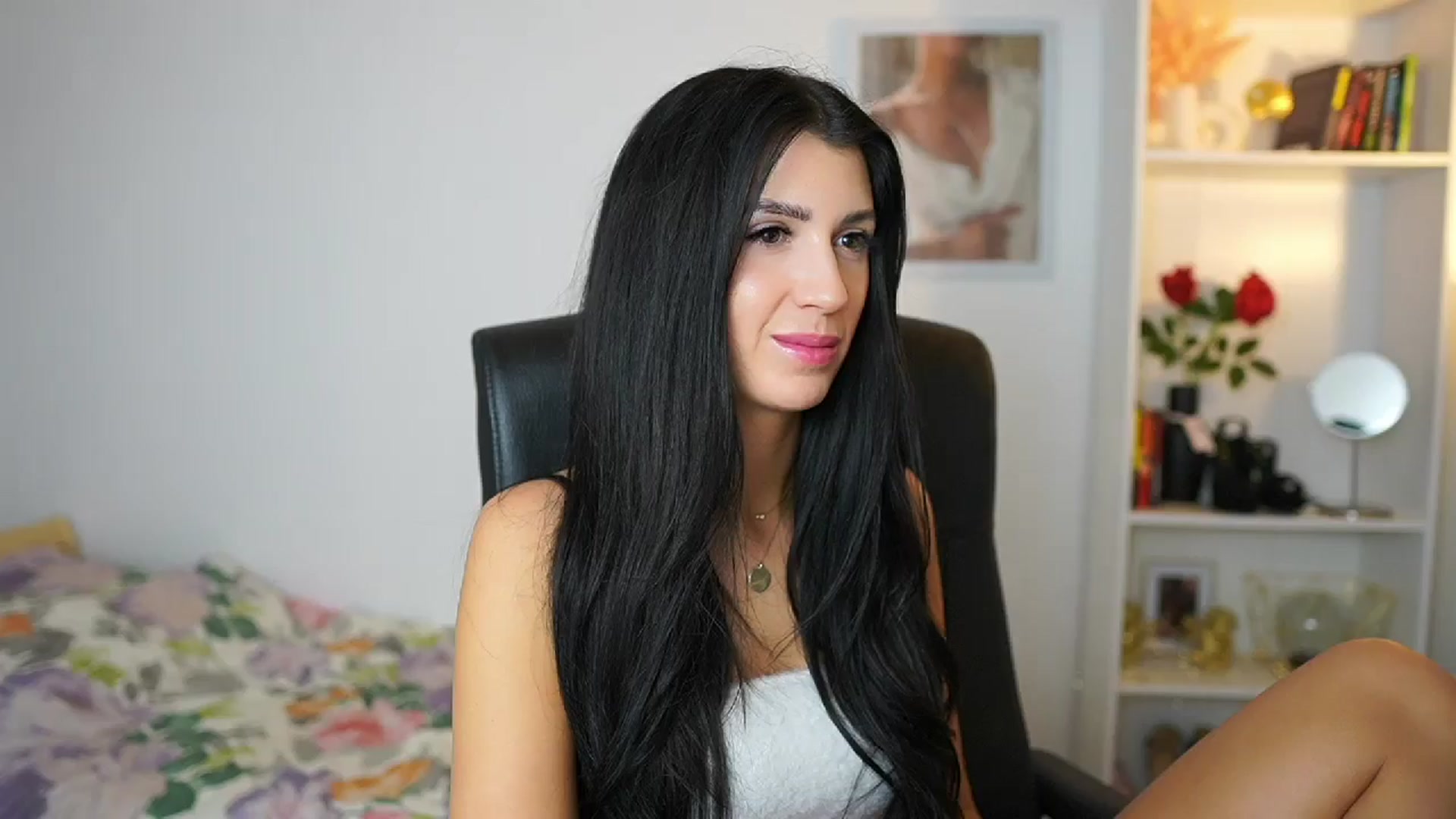 Gallery image thumbnail from Julia_Roca's myfreecams stream on, 05/31/2024, 15:06 image 1 of 20