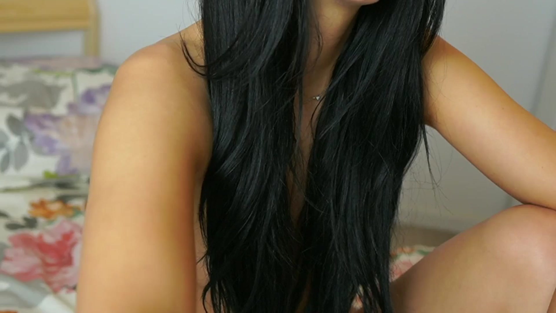 Gallery image thumbnail from Julia_Roca's myfreecams stream on, 05/31/2024, 16:00 image 4 of 20