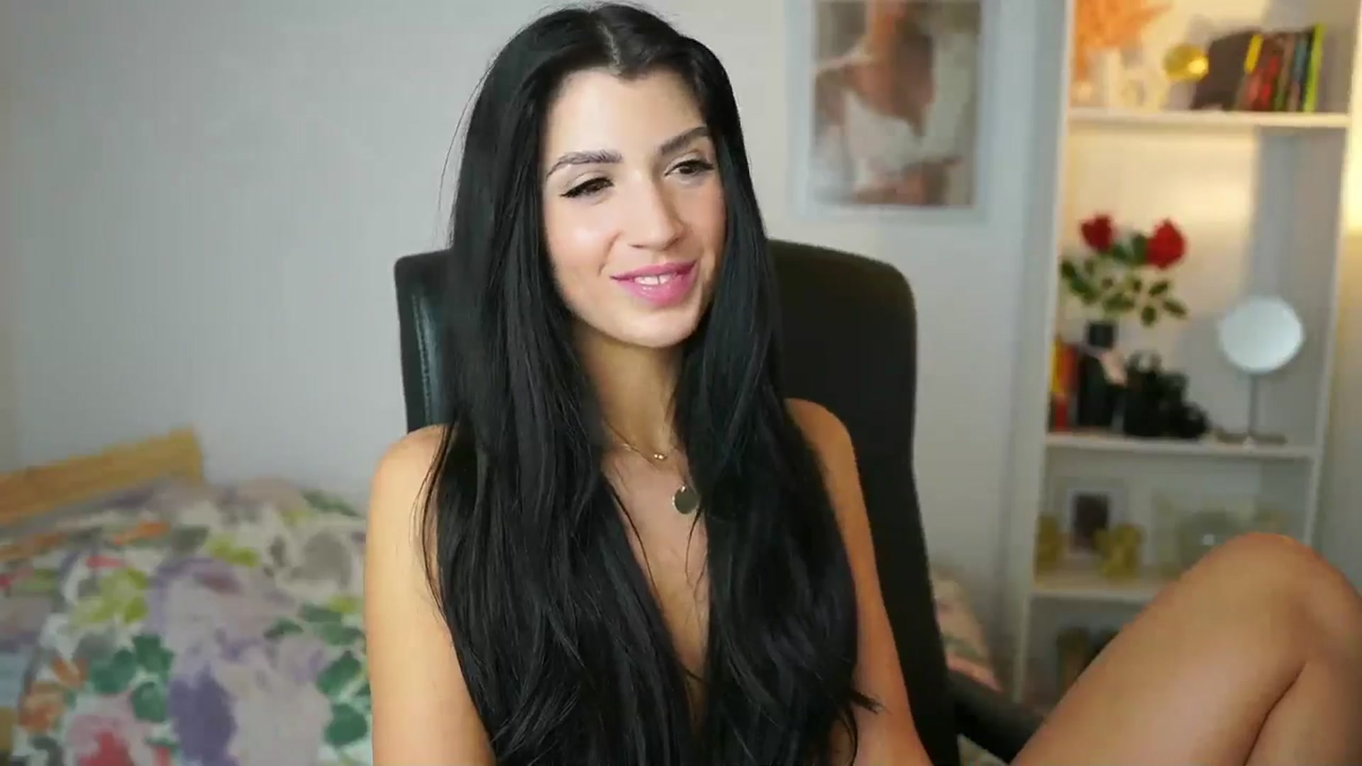 Gallery image thumbnail from Julia_Roca's myfreecams stream on, 05/31/2024, 17:45 image 11 of 20