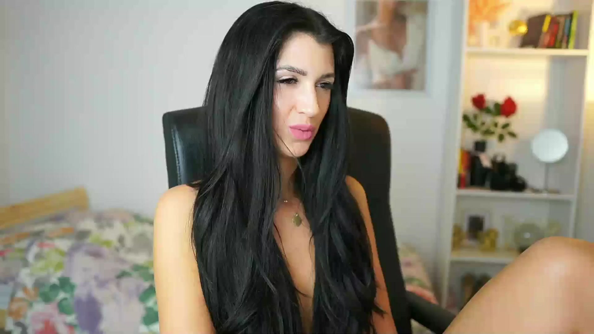 Gallery image thumbnail from Julia_Roca's myfreecams stream on, 05/31/2024, 17:45 image 10 of 20