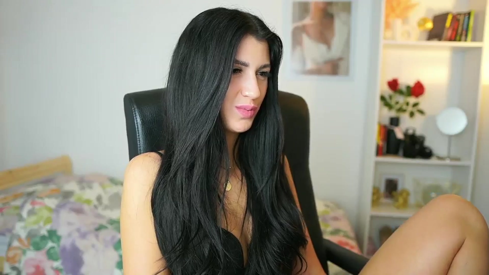 Gallery image thumbnail from Julia_Roca's myfreecams stream on, 05/31/2024, 18:11 image 4 of 20