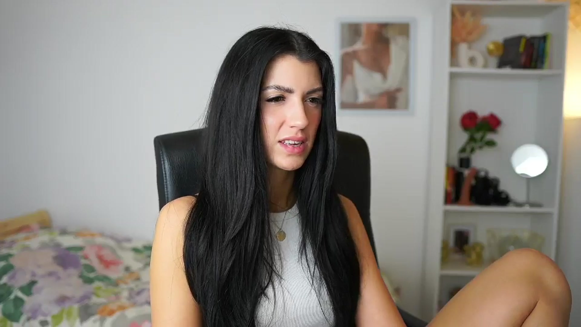 Gallery image thumbnail from Julia_Roca's myfreecams stream on, 06/01/2024, 08:56 image 15 of 20