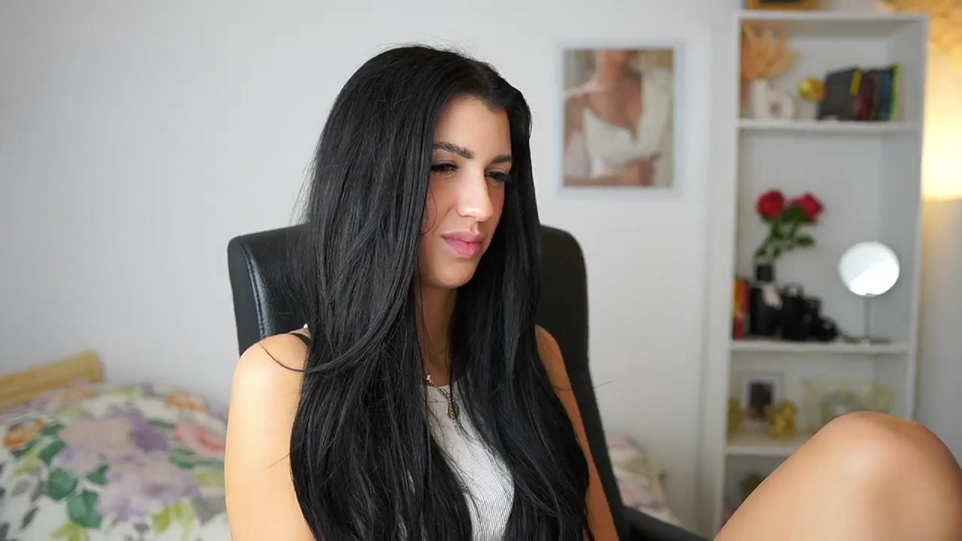 Gallery image thumbnail from Julia_Roca's myfreecams stream on, 06/01/2024, 10:16 image 4 of 20