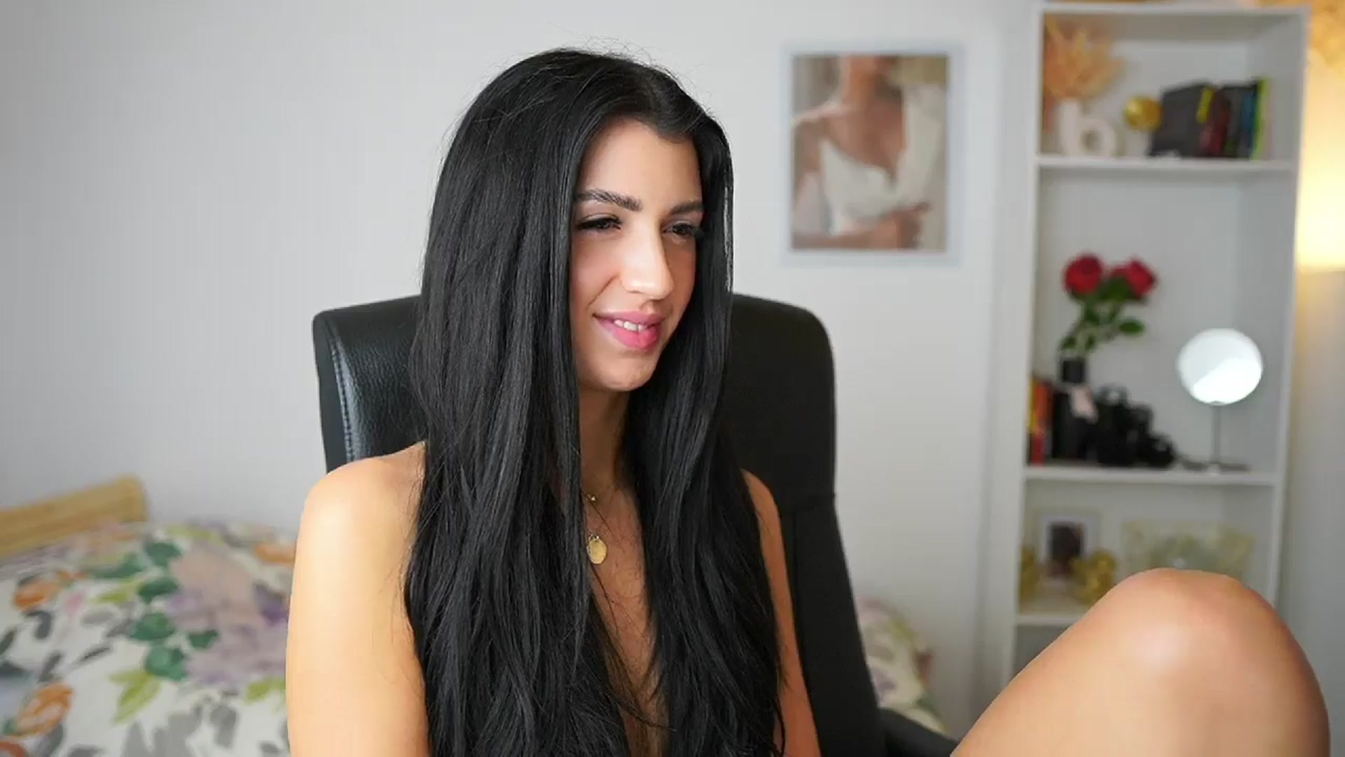 Gallery image thumbnail from Julia_Roca's myfreecams stream on, 06/01/2024, 11:24 image 16 of 20