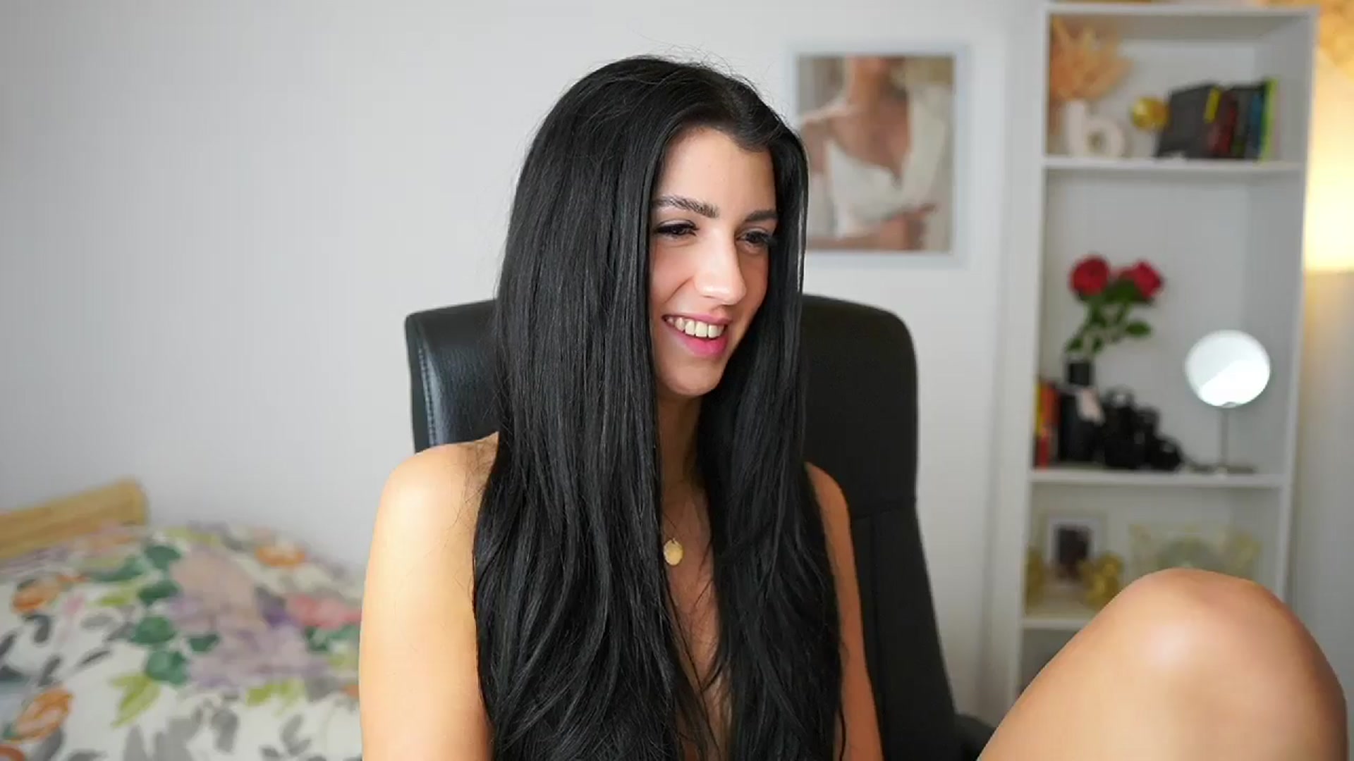 Gallery image thumbnail from Julia_Roca's myfreecams stream on, 06/01/2024, 11:24 image 13 of 20