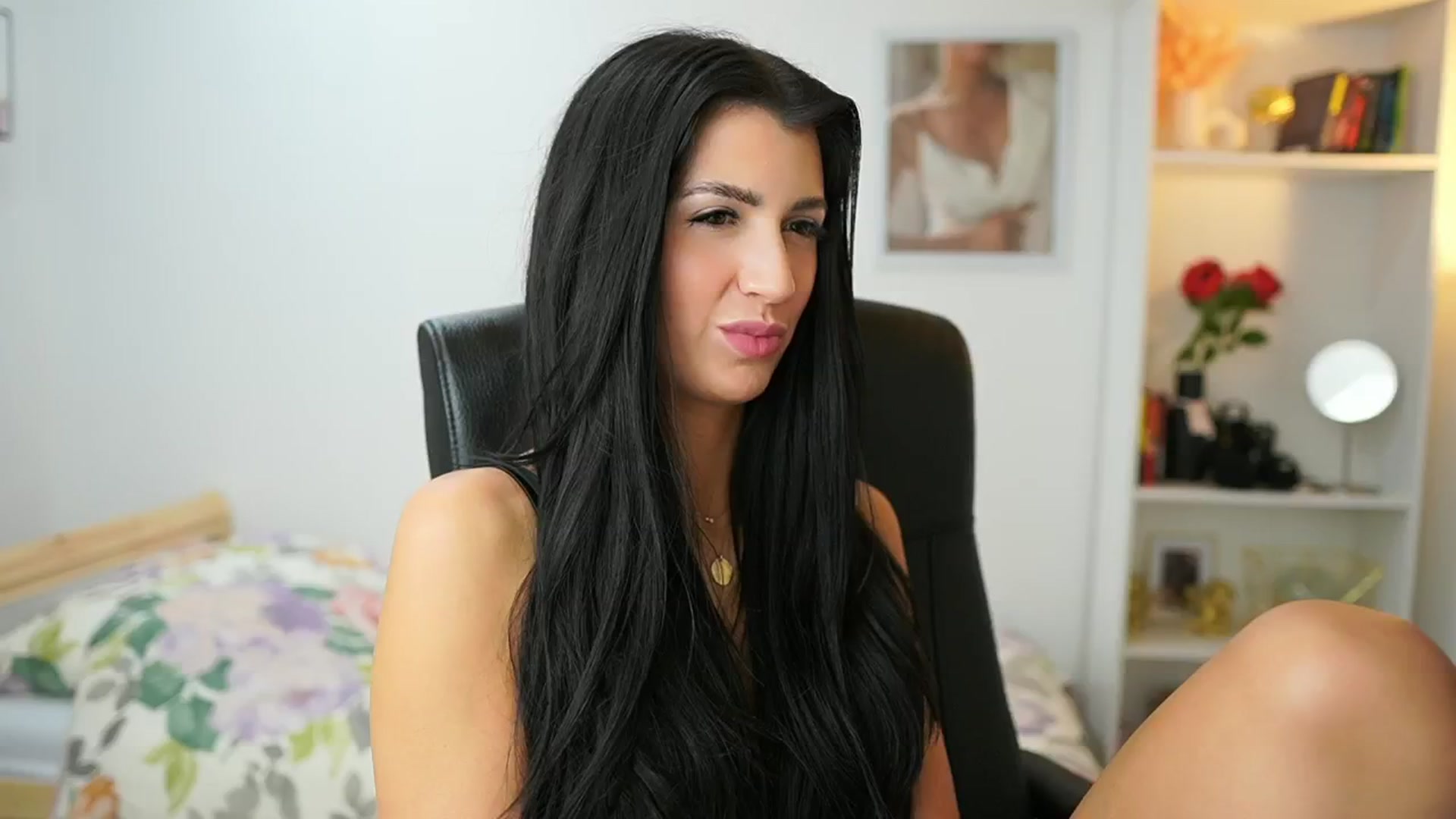 Gallery image thumbnail from Julia_Roca's myfreecams stream on, 06/02/2024, 11:13 image 9 of 20