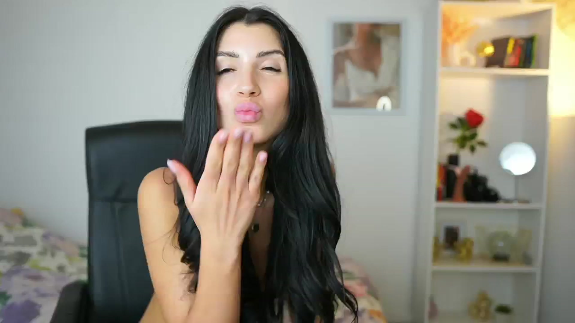 Gallery image thumbnail from Julia_Roca's myfreecams stream on, 06/09/2024, 16:26 image 3 of 20