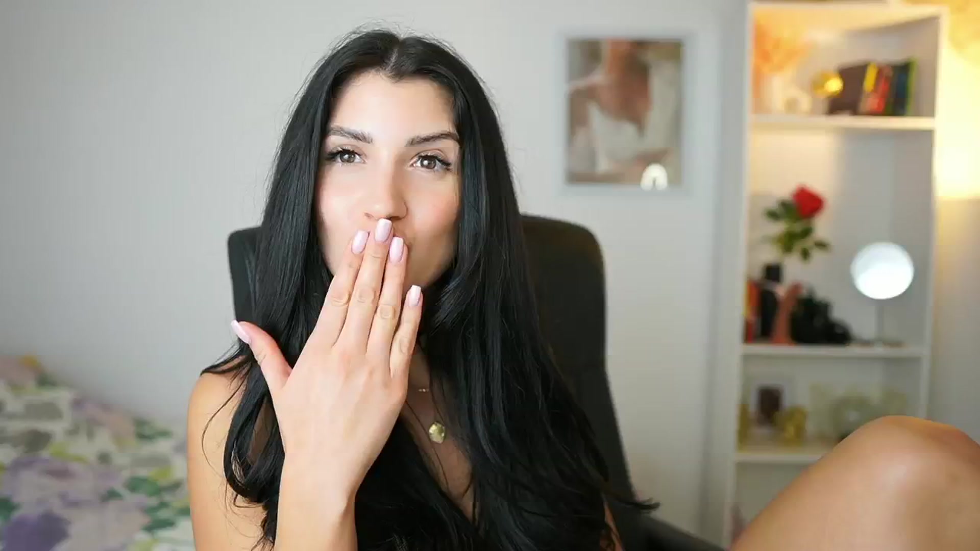 Gallery image thumbnail from Julia_Roca's myfreecams stream on, 06/09/2024, 16:26 image 4 of 20