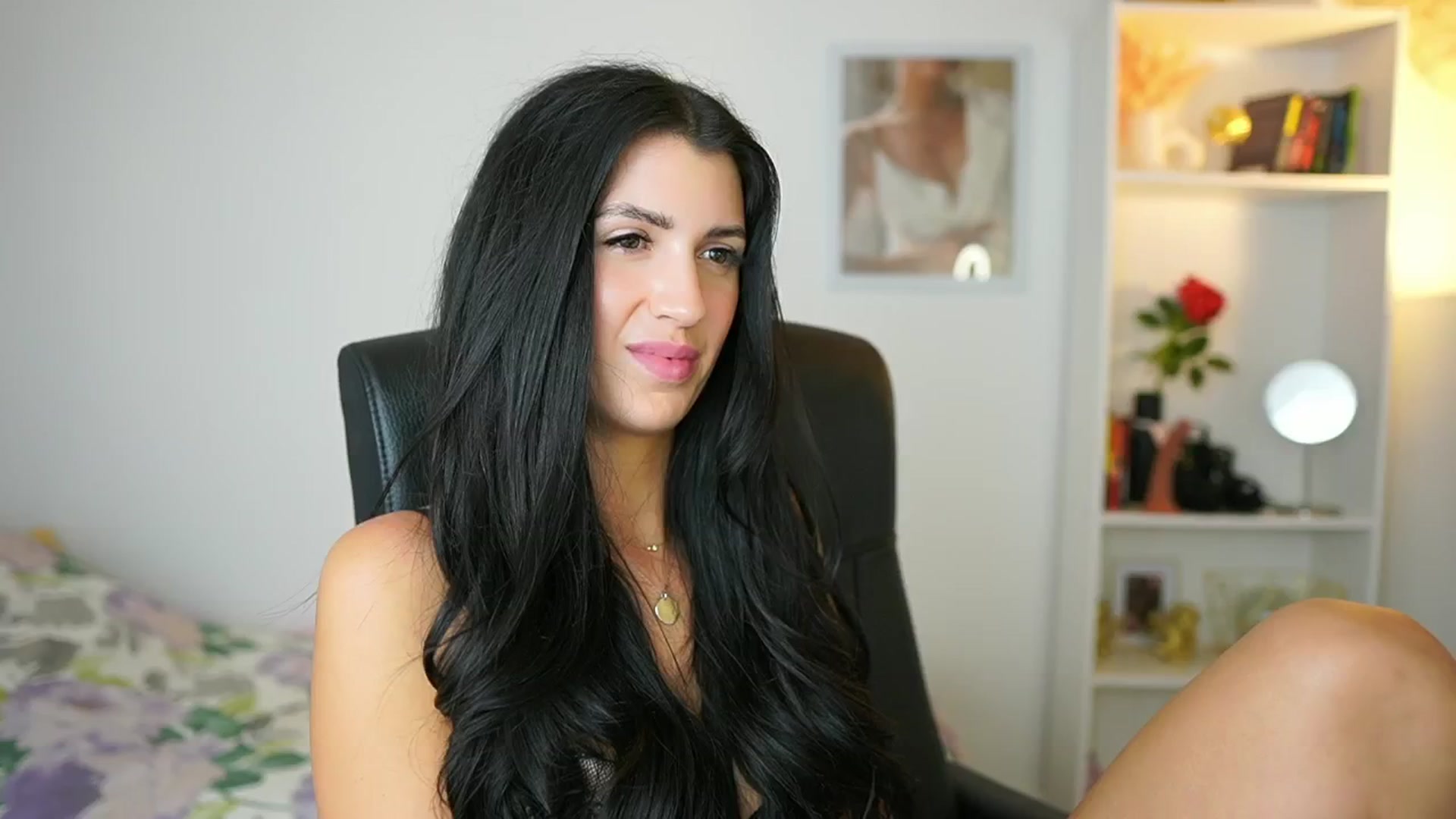 Gallery image thumbnail from Julia_Roca's myfreecams stream on, 06/09/2024, 16:26 image 6 of 20