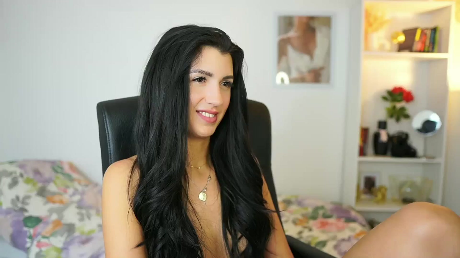 Gallery image thumbnail from Julia_Roca's myfreecams stream on, 06/13/2024, 17:23 image 5 of 20