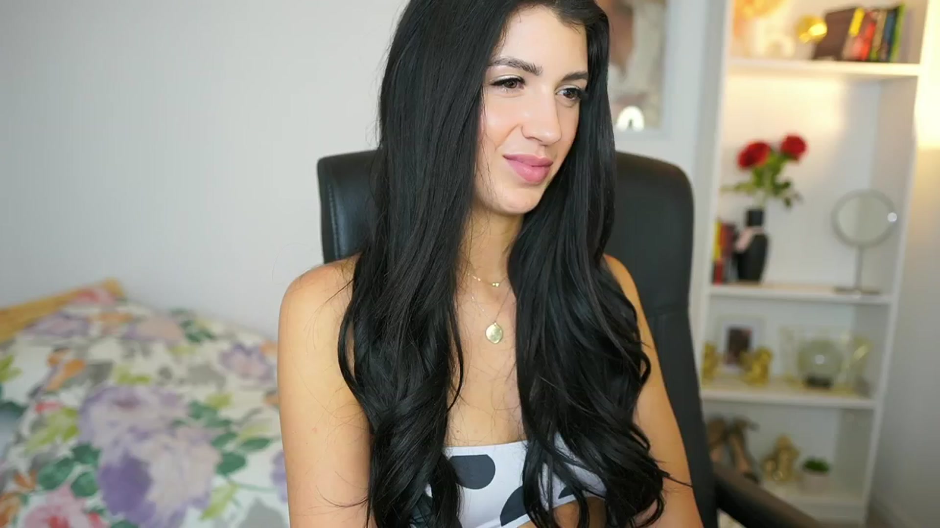 Gallery image thumbnail from Julia_Roca's myfreecams stream on, 06/15/2024, 12:14 image 13 of 20