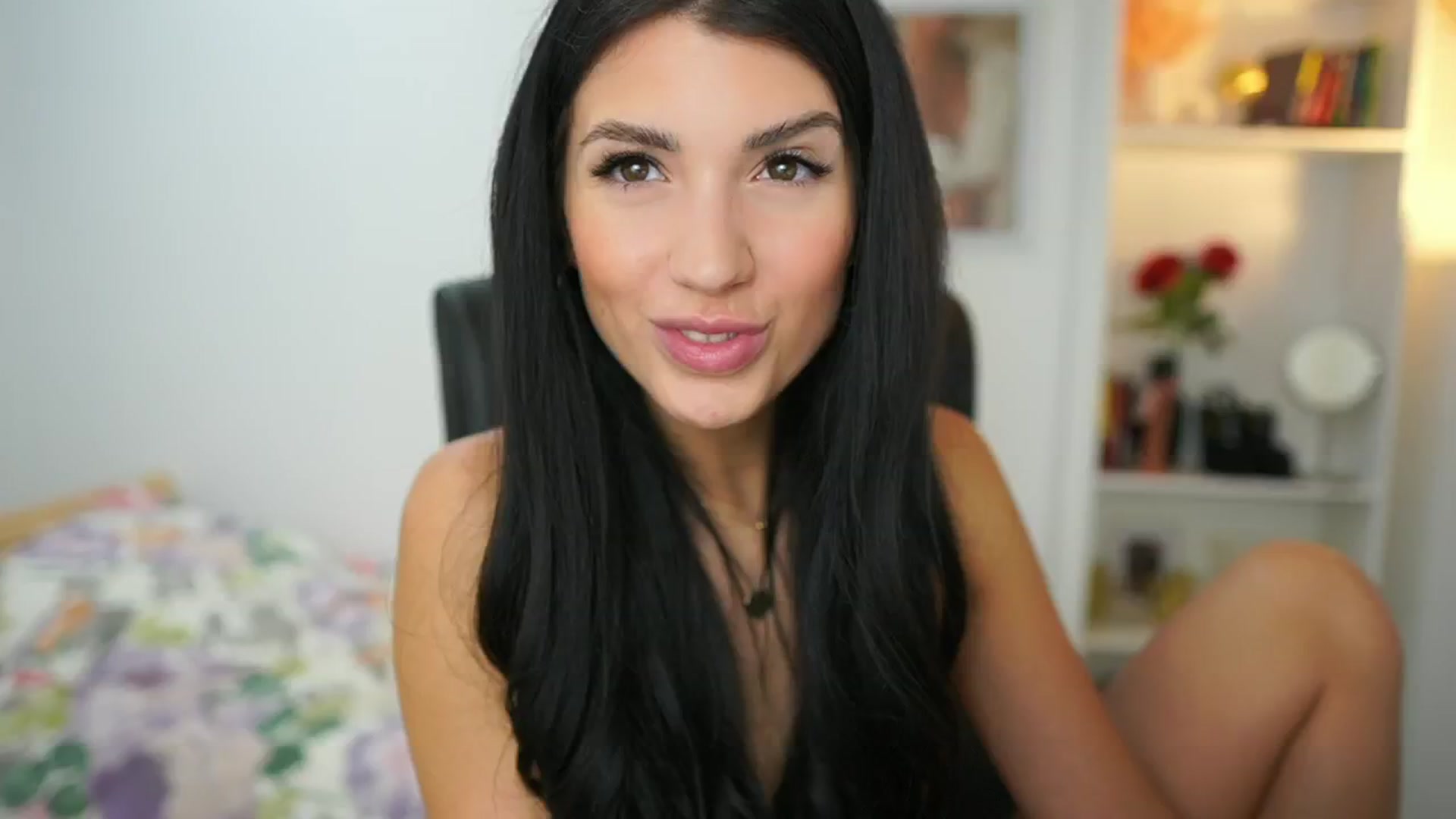Gallery image thumbnail from Julia_Roca's myfreecams stream on, 06/16/2024, 08:46 image 20 of 20