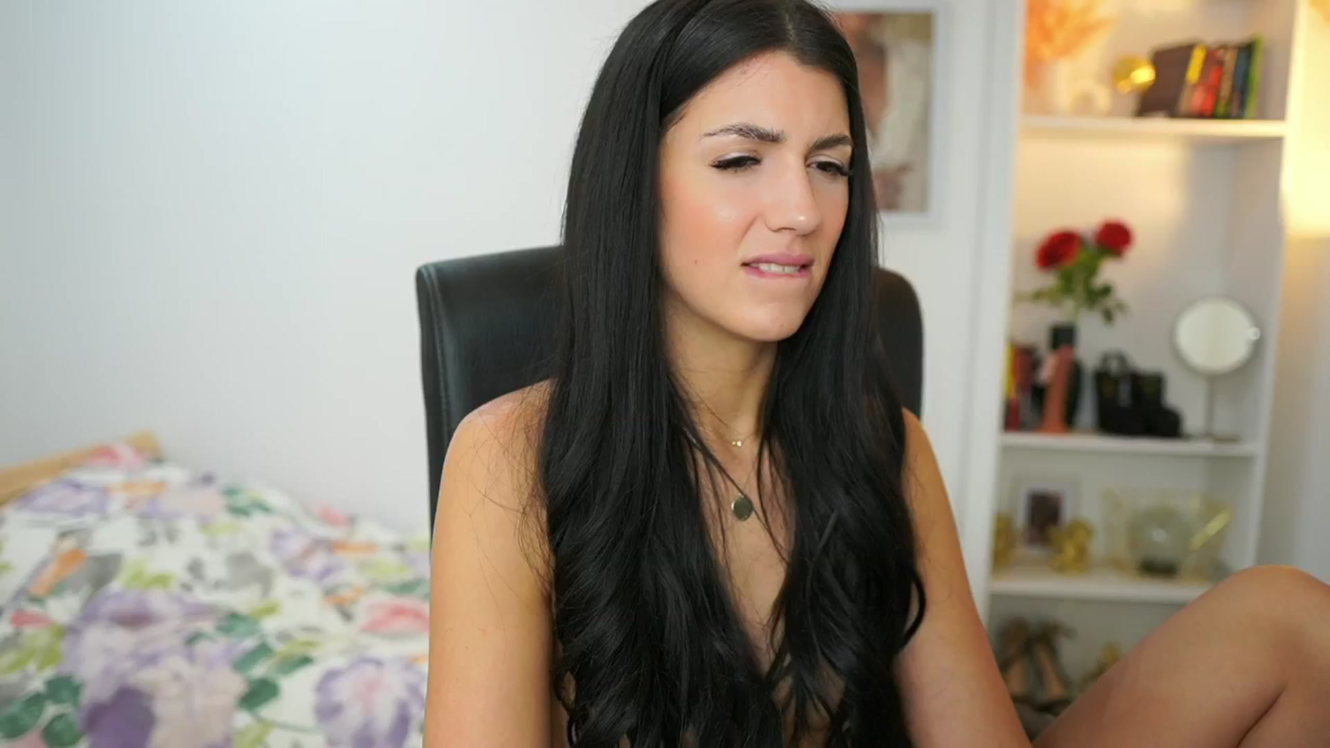Gallery image thumbnail from Julia_Roca's myfreecams stream on, 06/16/2024, 11:54 image 6 of 20