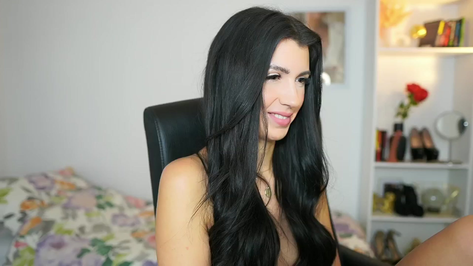 Gallery image thumbnail from Julia_Roca's myfreecams stream on, 06/21/2024, 14:12 image 20 of 20