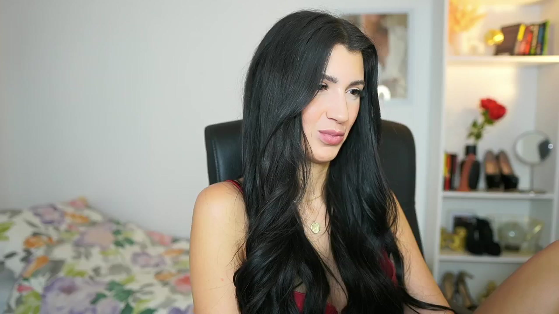Gallery image thumbnail from Julia_Roca's myfreecams stream on, 06/21/2024, 14:12 image 11 of 20