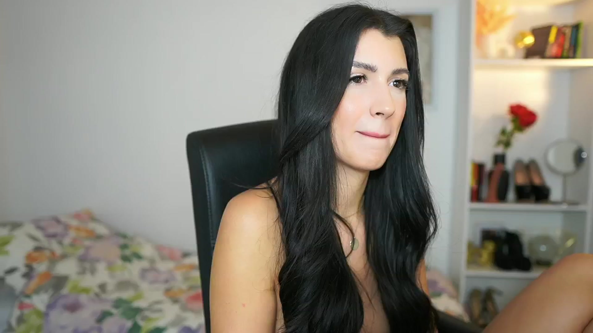 Gallery image thumbnail from Julia_Roca's myfreecams stream on, 06/21/2024, 14:12 image 18 of 20