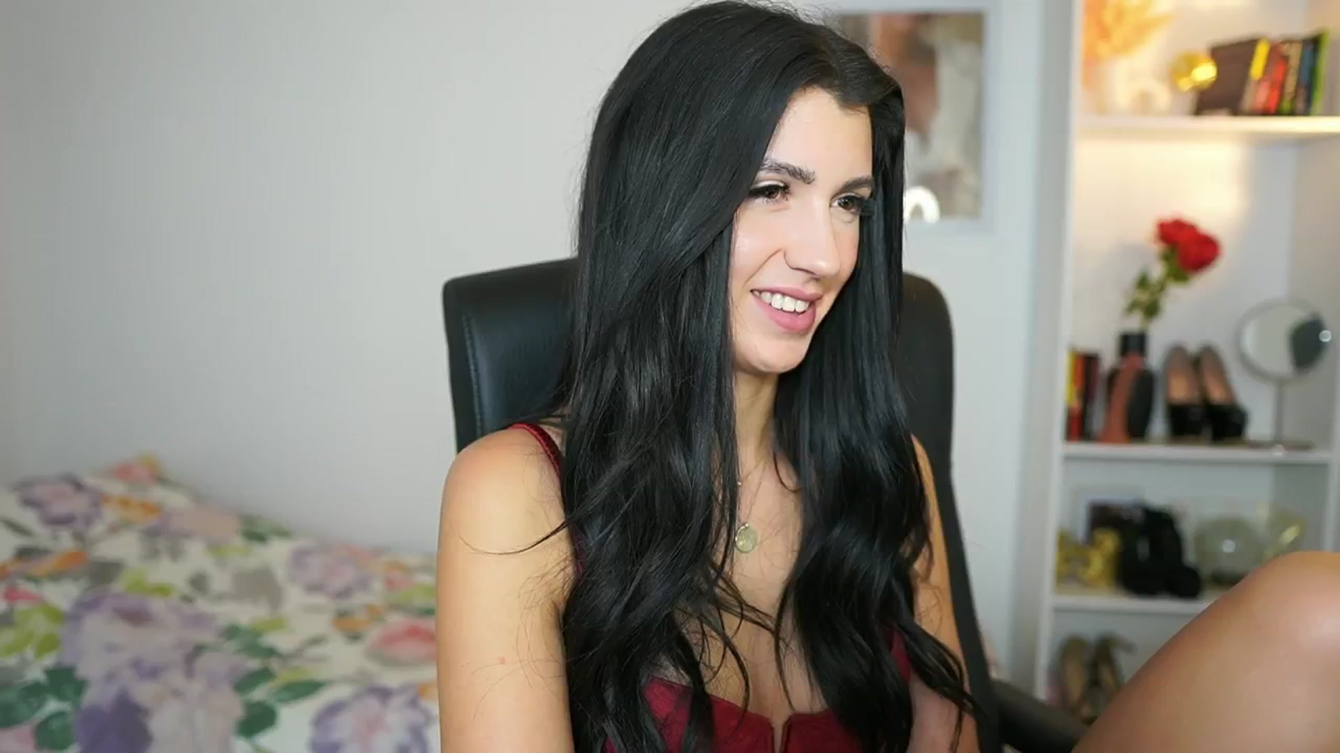 Gallery image thumbnail from Julia_Roca's myfreecams stream on, 06/21/2024, 15:38 image 7 of 20