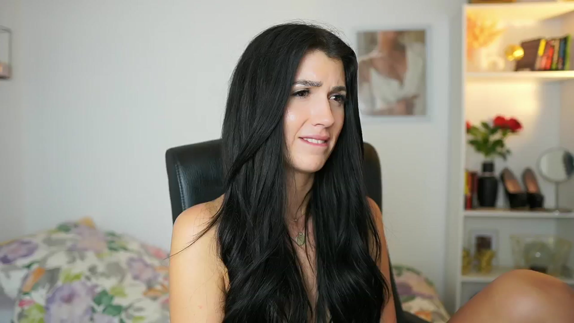 Gallery image thumbnail from Julia_Roca's myfreecams stream on, 06/22/2024, 17:10 image 16 of 20