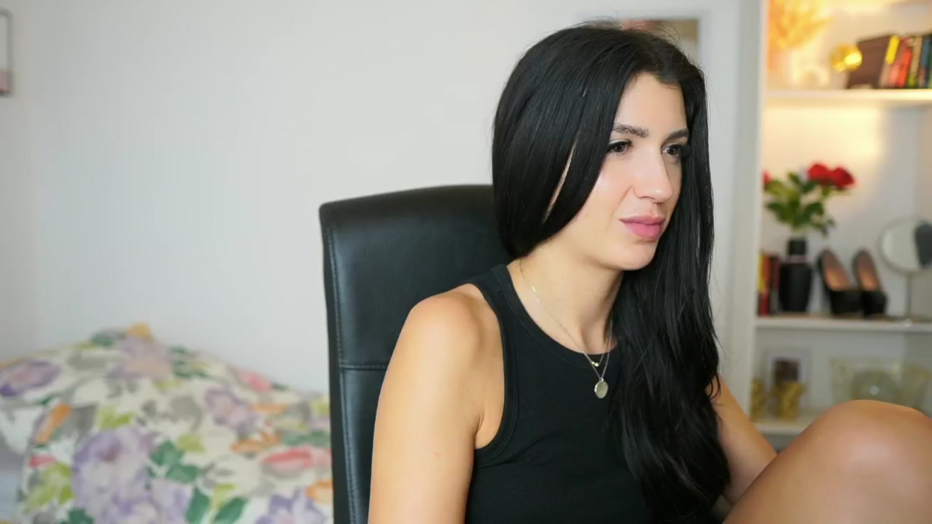 Gallery image thumbnail from Julia_Roca's myfreecams stream on, 06/22/2024, 17:10 image 1 of 20