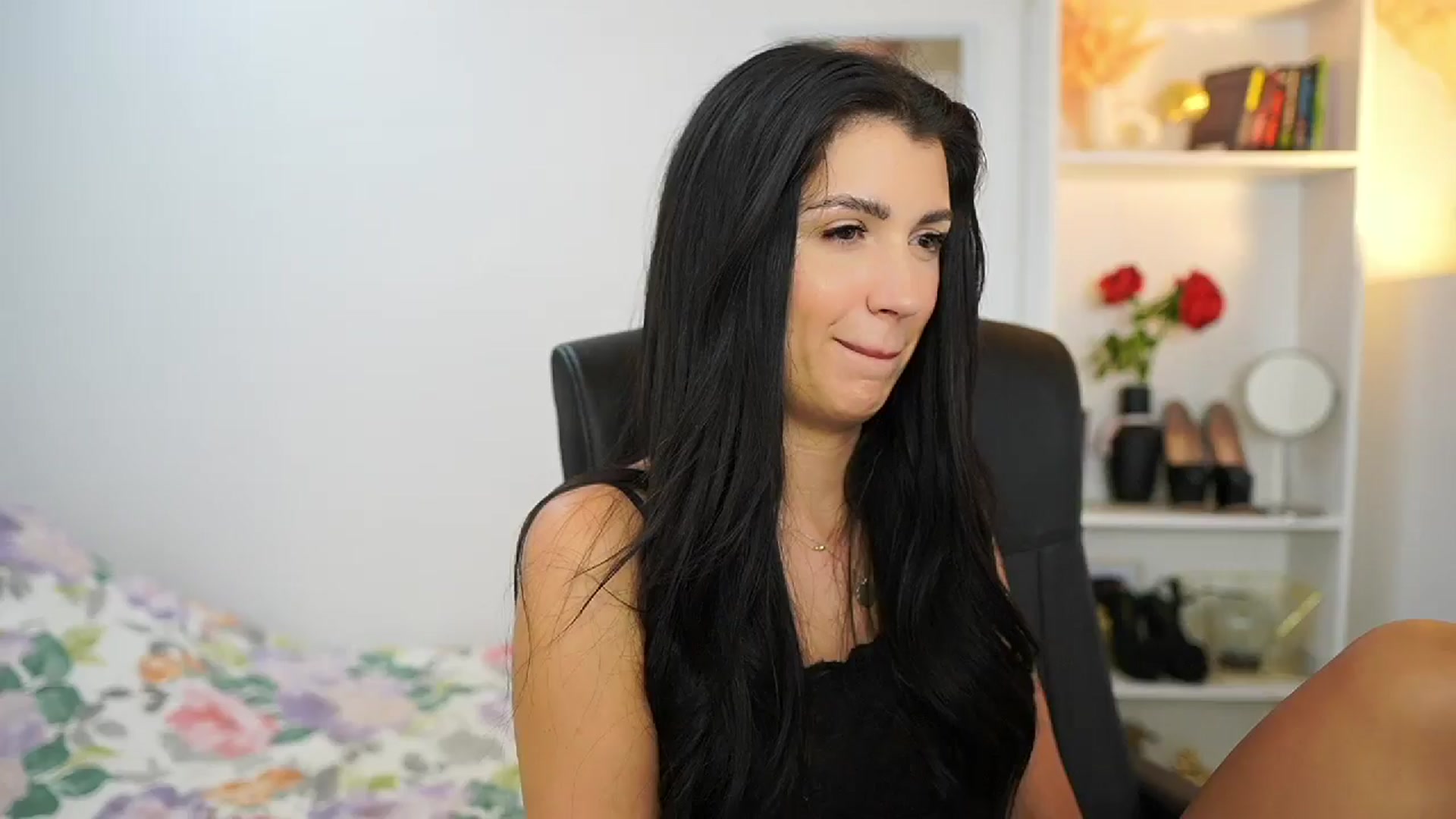 Gallery image thumbnail from Julia_Roca's myfreecams stream on, 06/25/2024, 16:50 image 1 of 20