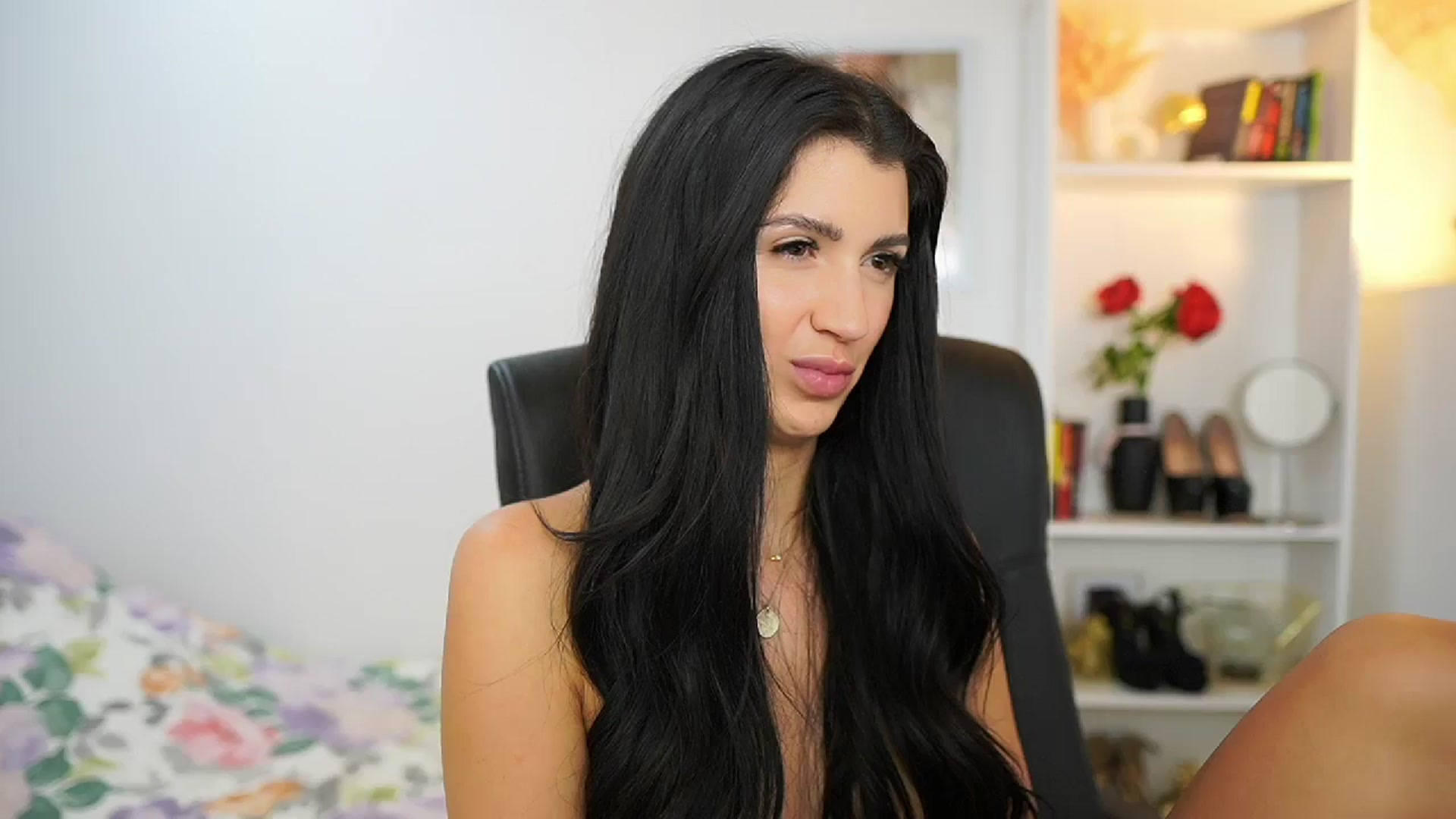 Gallery image thumbnail from Julia_Roca's myfreecams stream on, 06/25/2024, 17:21 image 20 of 20