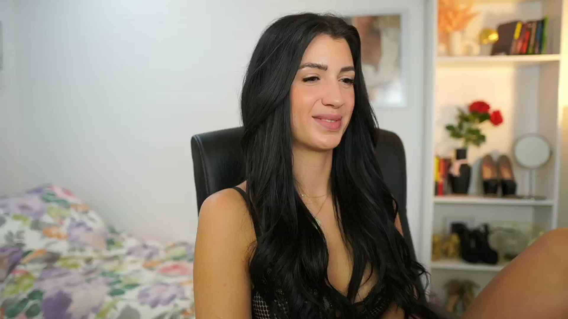 Gallery image thumbnail from Julia_Roca's myfreecams stream on, 06/27/2024, 09:57 image 6 of 20