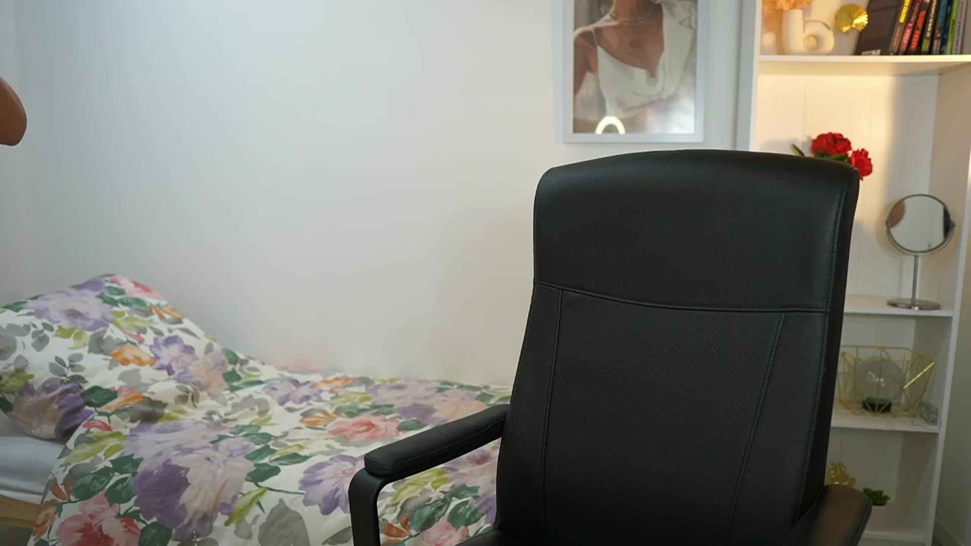 Gallery image thumbnail from Julia_Roca's myfreecams stream on, 06/27/2024, 13:12 image 16 of 20