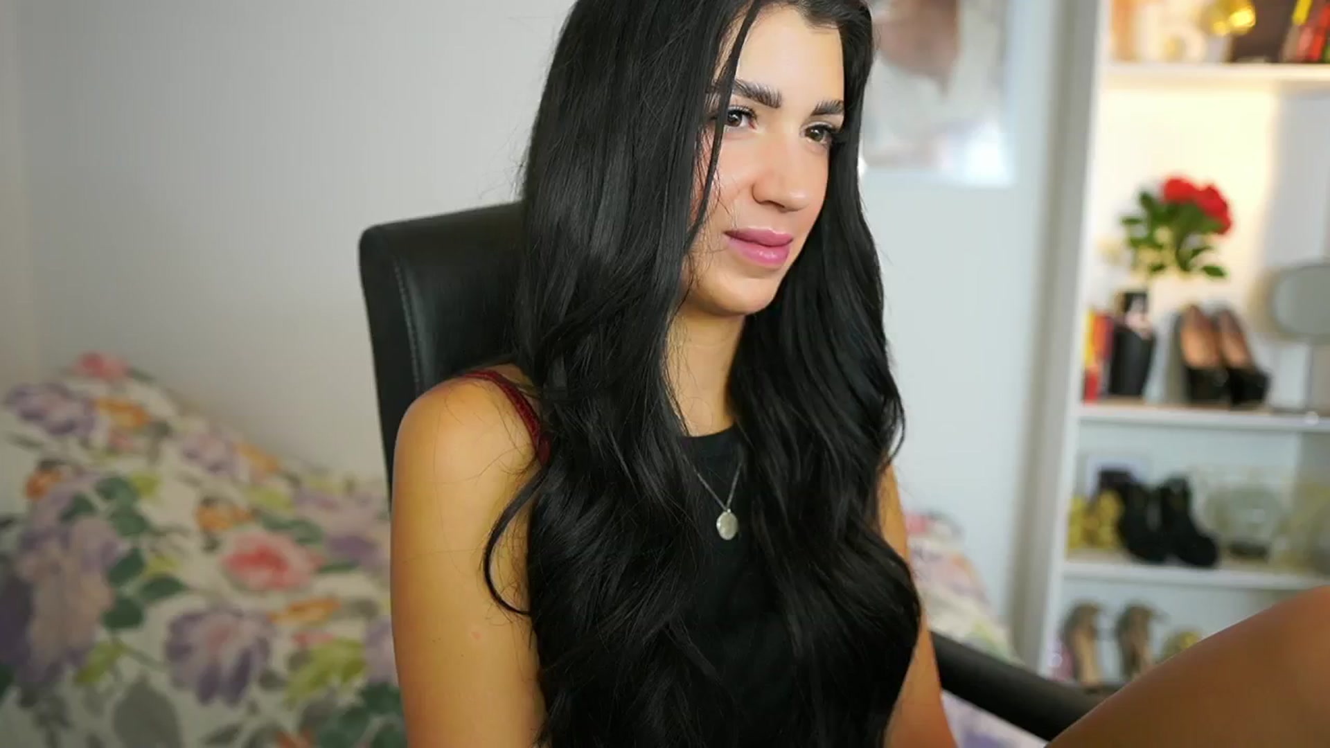 Gallery image thumbnail from Julia_Roca's myfreecams stream on, 06/29/2024, 08:23 image 11 of 20