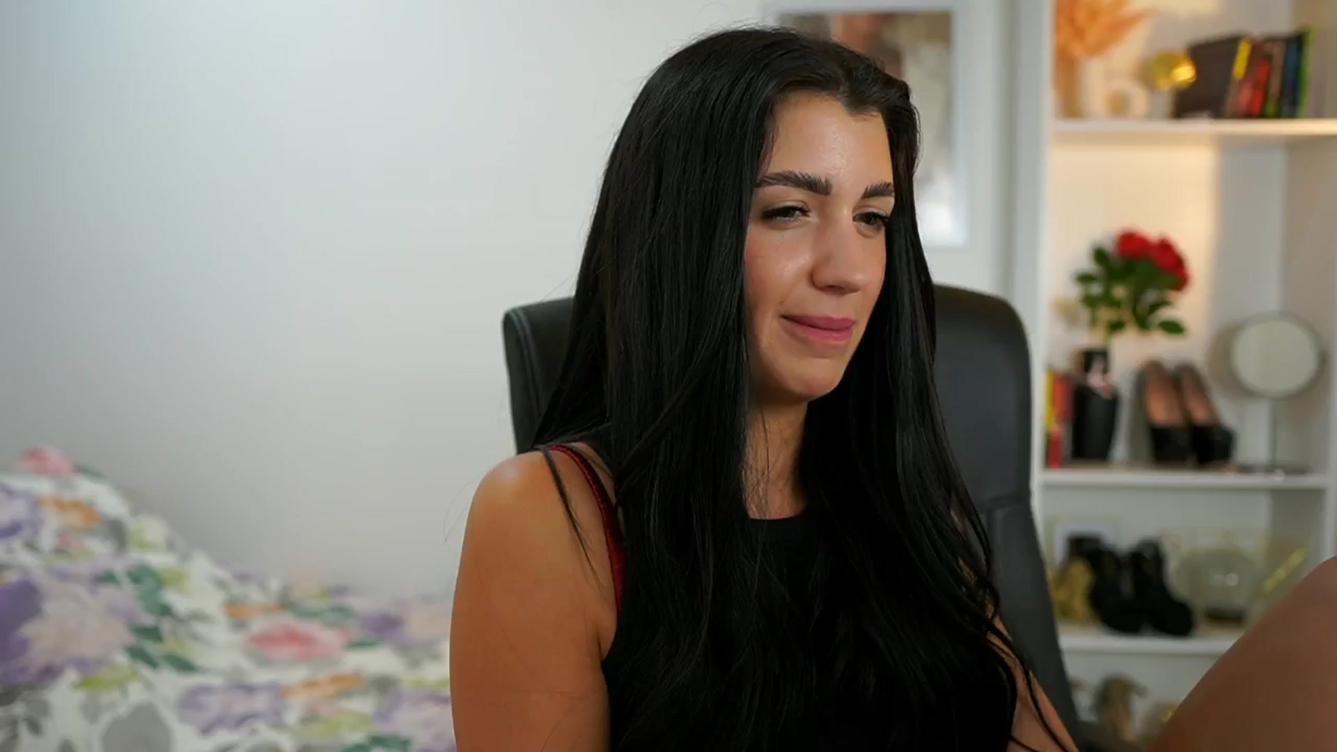 Gallery image thumbnail from Julia_Roca's myfreecams stream on, 06/29/2024, 14:53 image 11 of 20