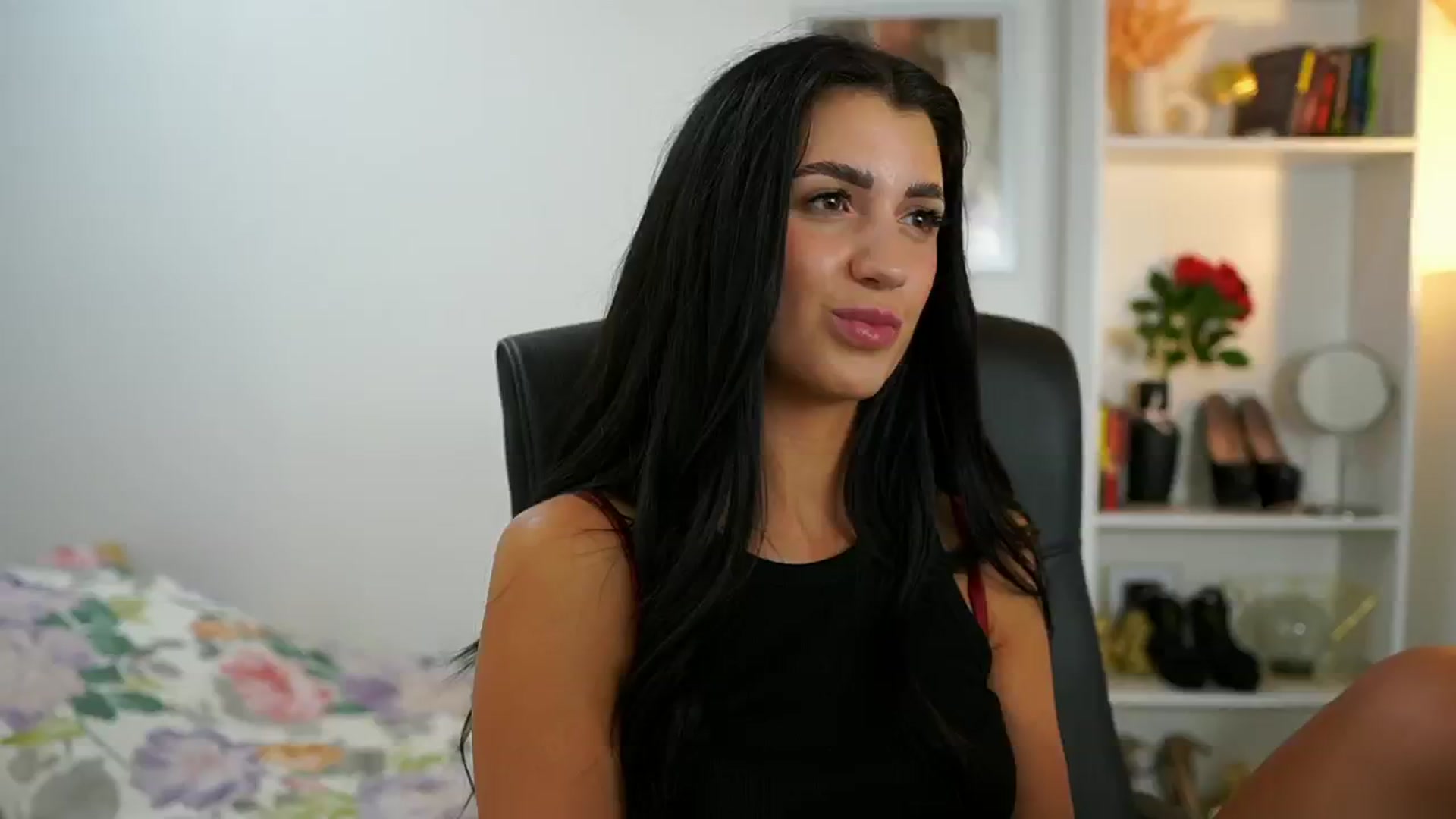 Gallery image thumbnail from Julia_Roca's myfreecams stream on, 06/29/2024, 15:55 image 5 of 20